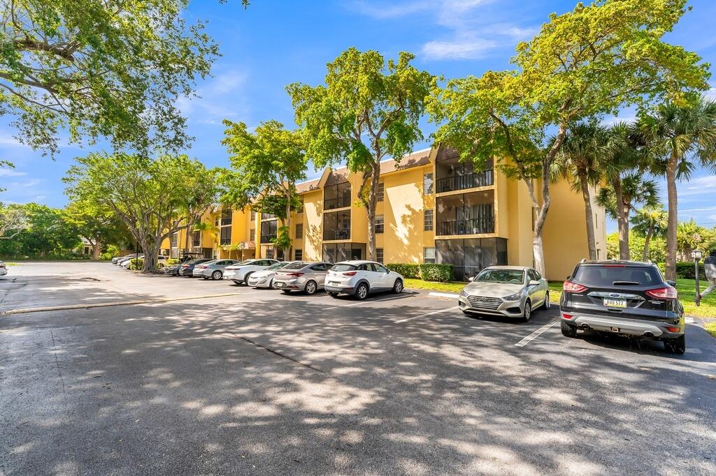 CASA DEL RIO CONDO - Residential