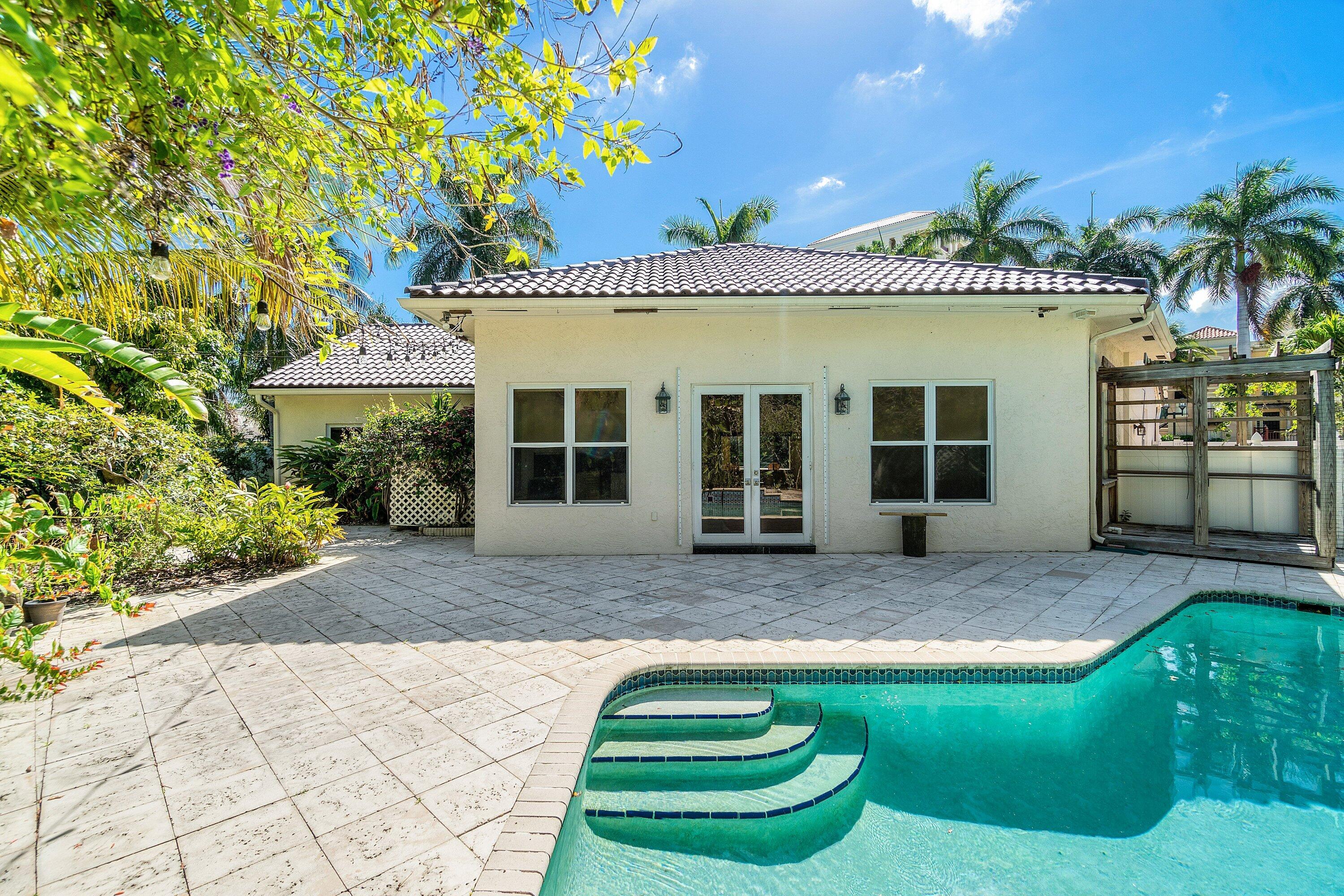 BOCA VILLAS SEC C - Residential Lease