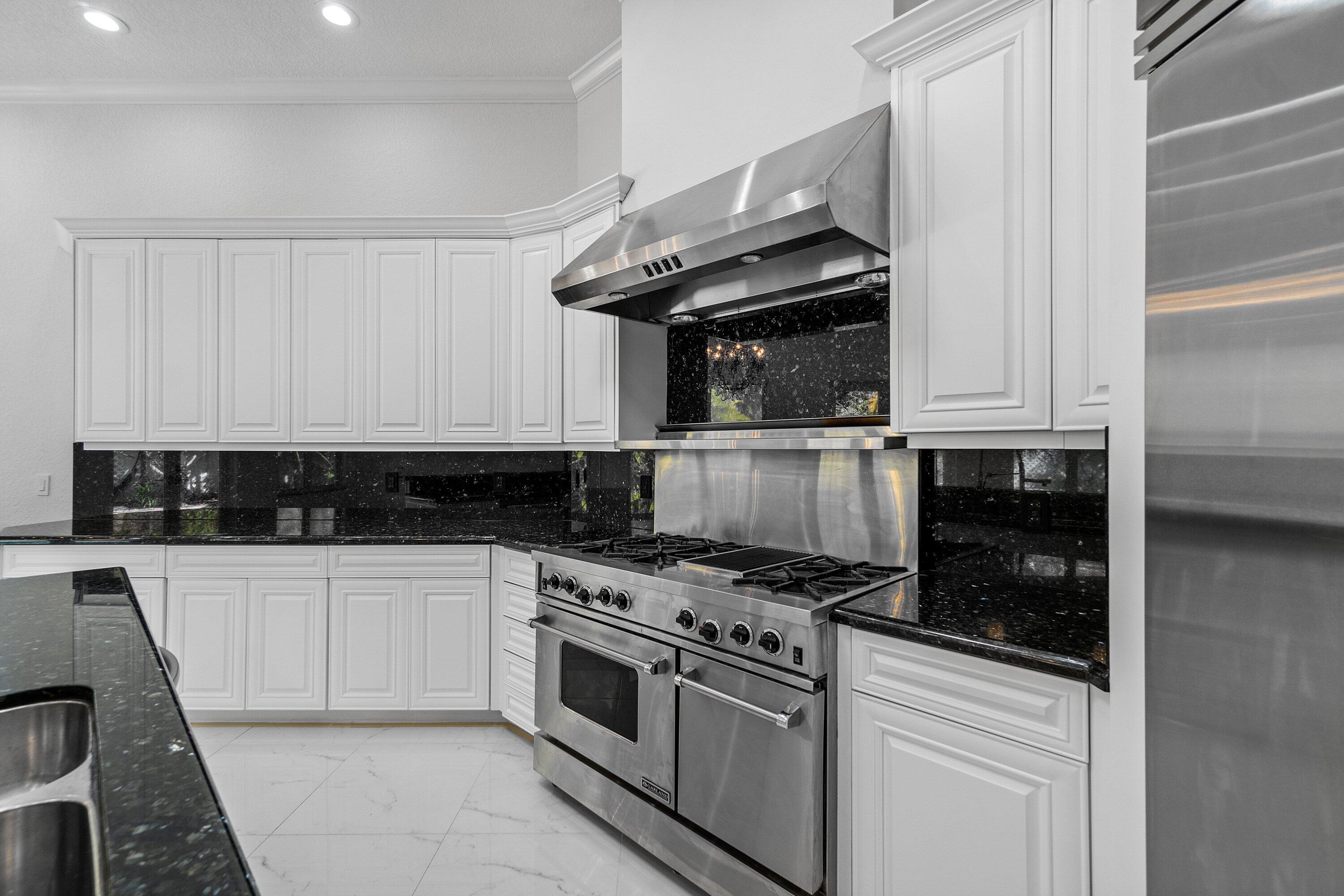 BOCA VILLAS SEC C - Residential Lease