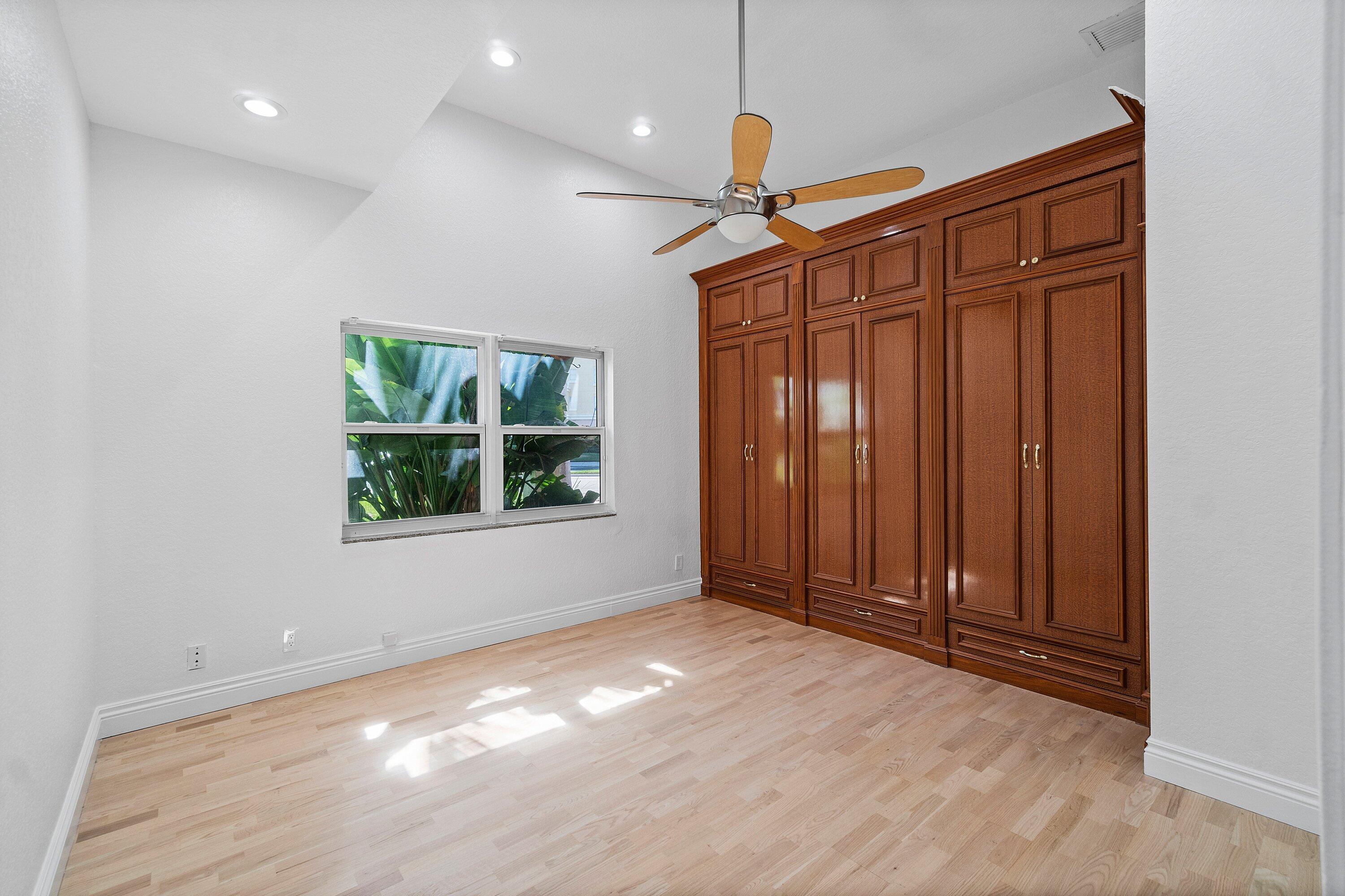 BOCA VILLAS SEC C - Residential Lease