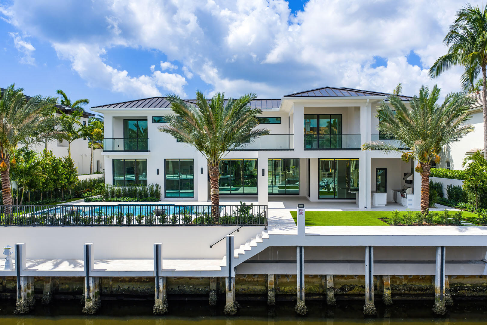 ROYAL PALM YACHT & COUNTRY CLUB - Residential