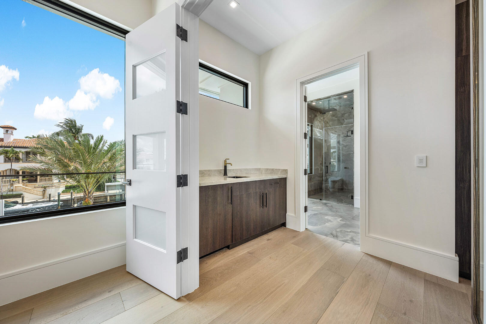 ROYAL PALM YACHT & COUNTRY CLUB - Residential