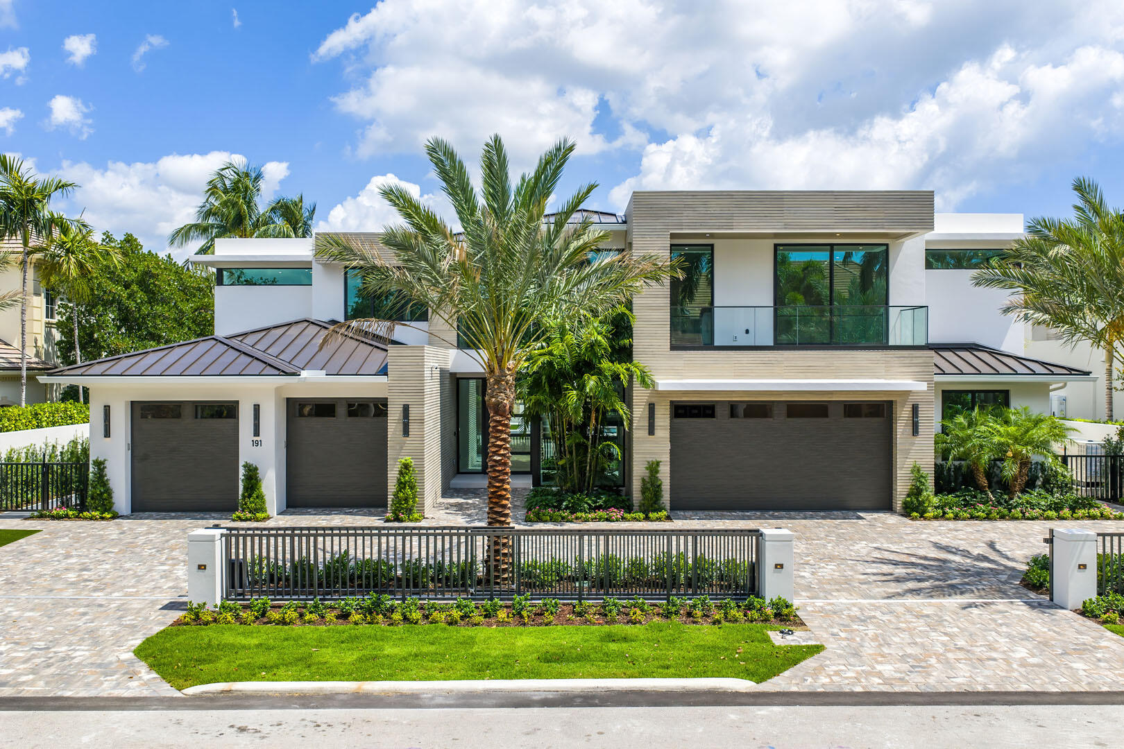 ROYAL PALM YACHT & COUNTRY CLUB - Residential