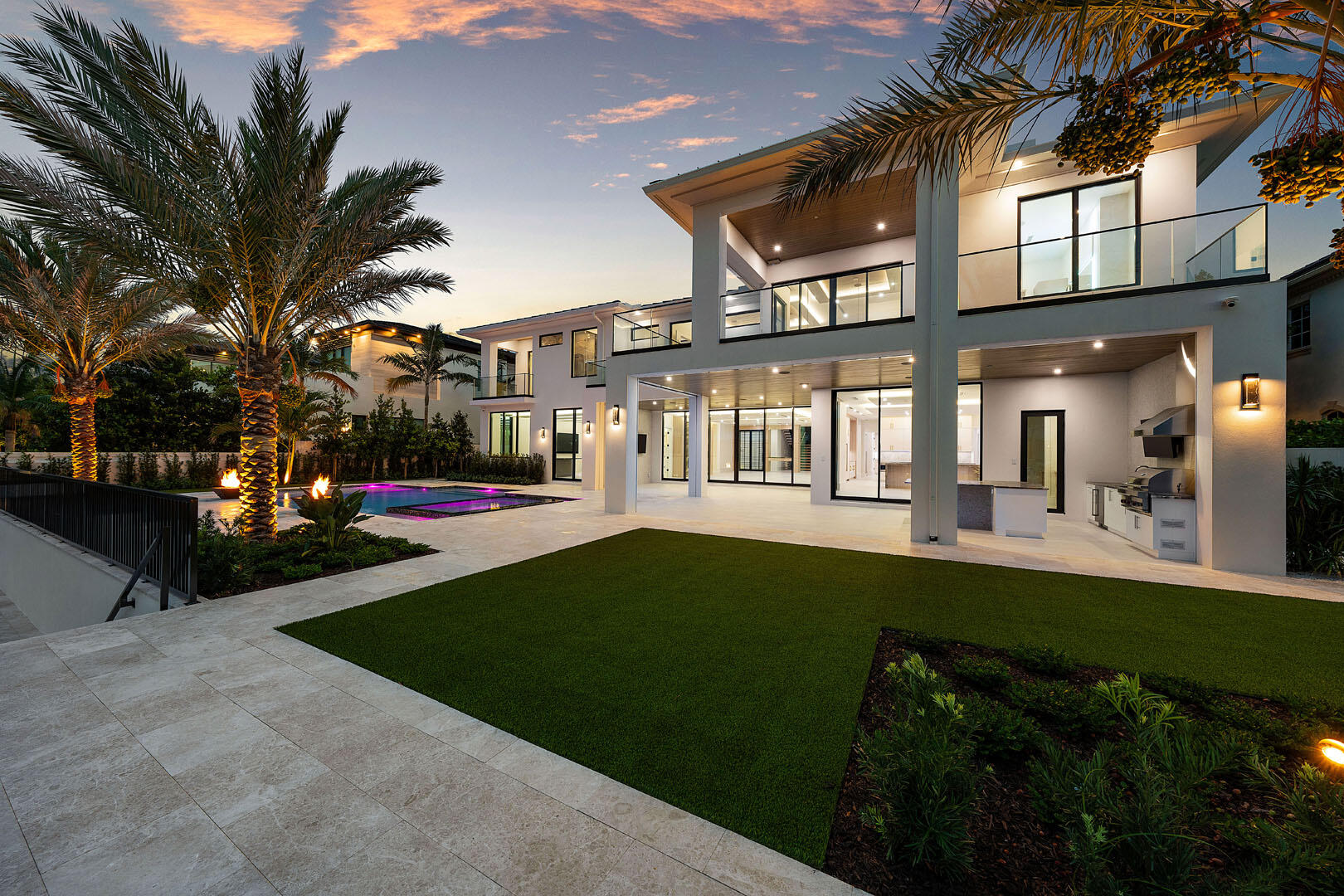 ROYAL PALM YACHT & COUNTRY CLUB - Residential