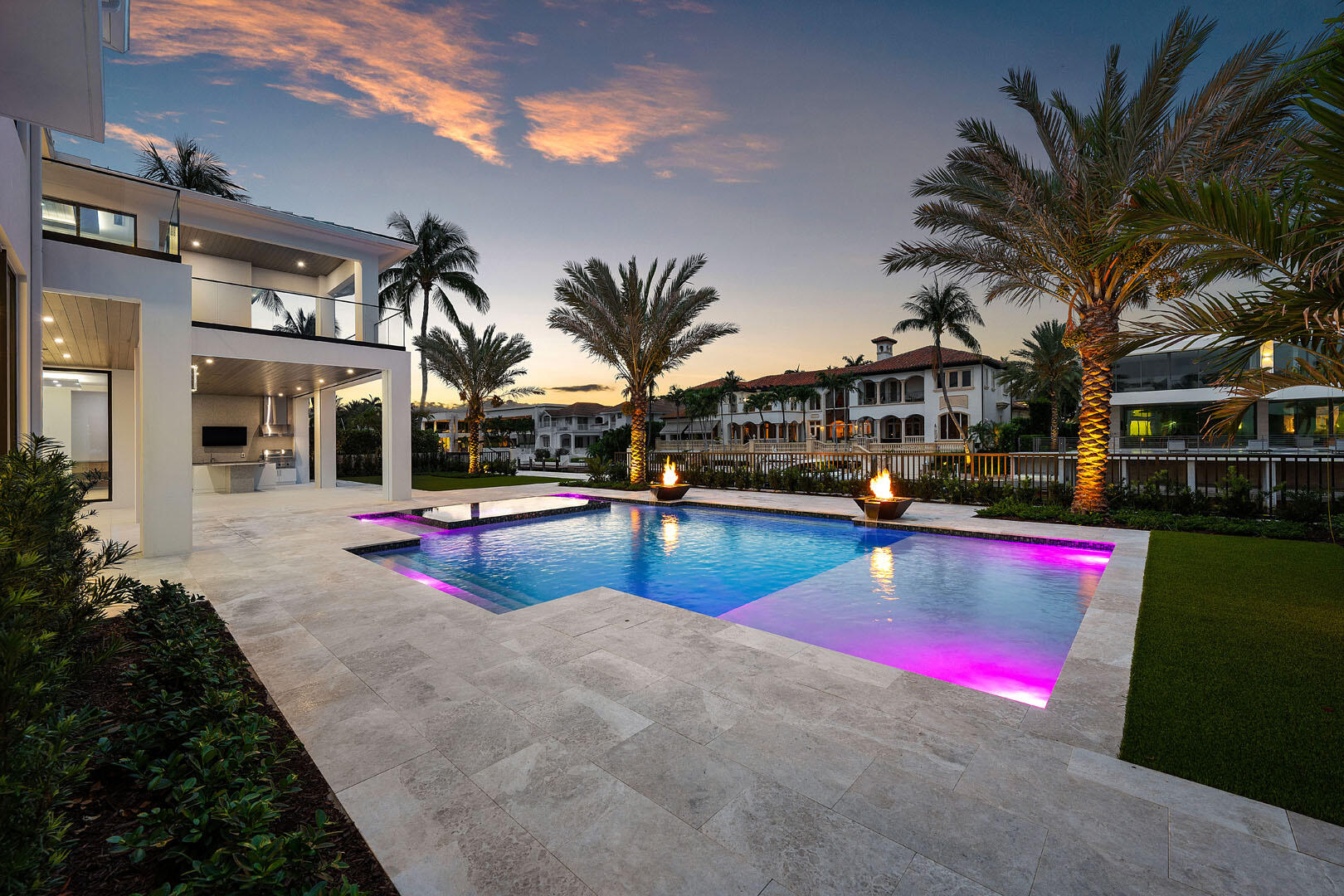 ROYAL PALM YACHT & COUNTRY CLUB - Residential