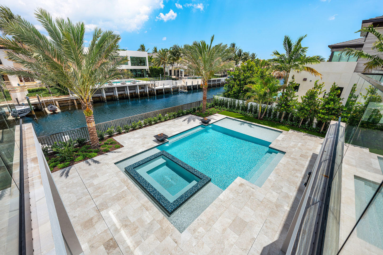 ROYAL PALM YACHT & COUNTRY CLUB - Residential