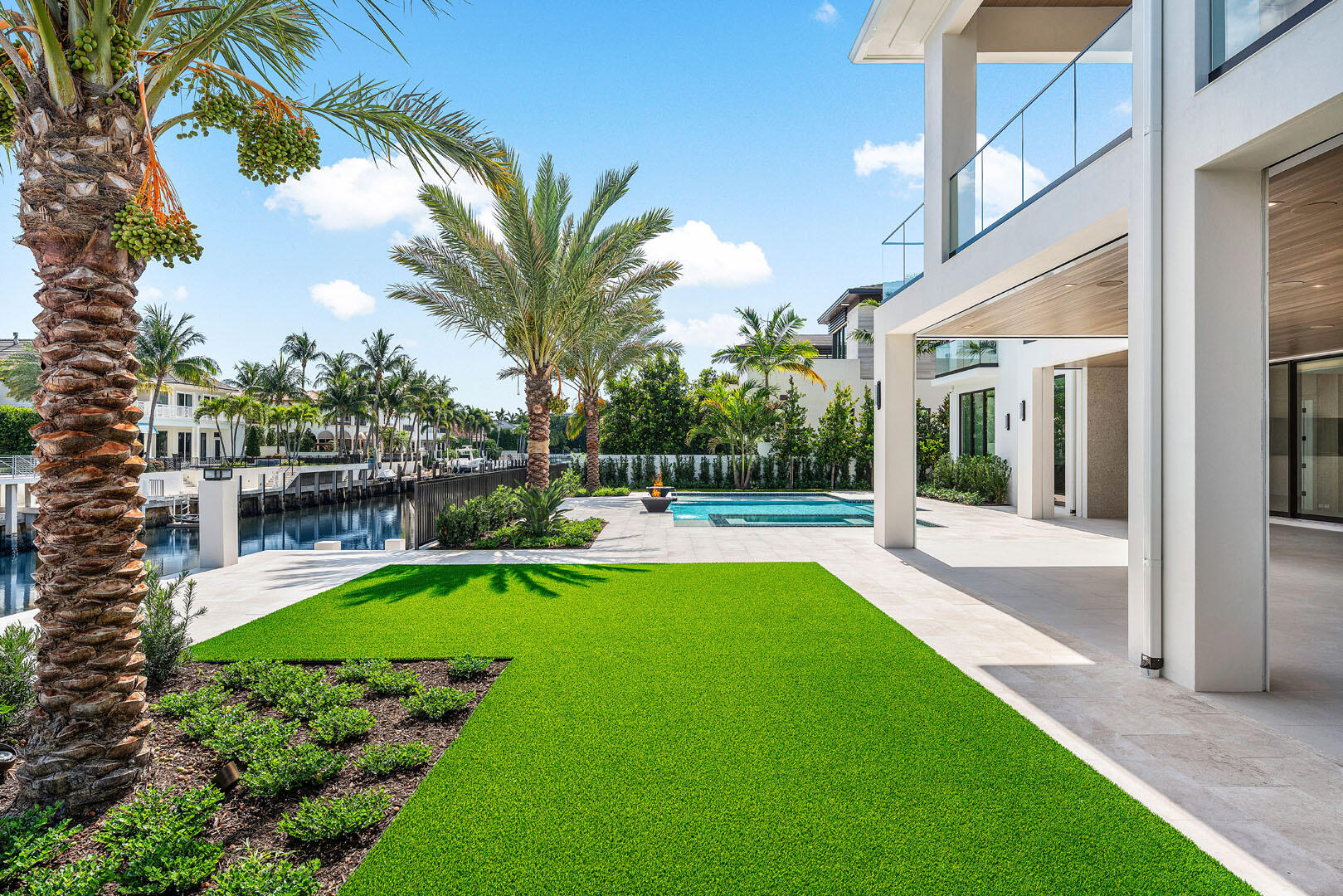 ROYAL PALM YACHT & COUNTRY CLUB - Residential