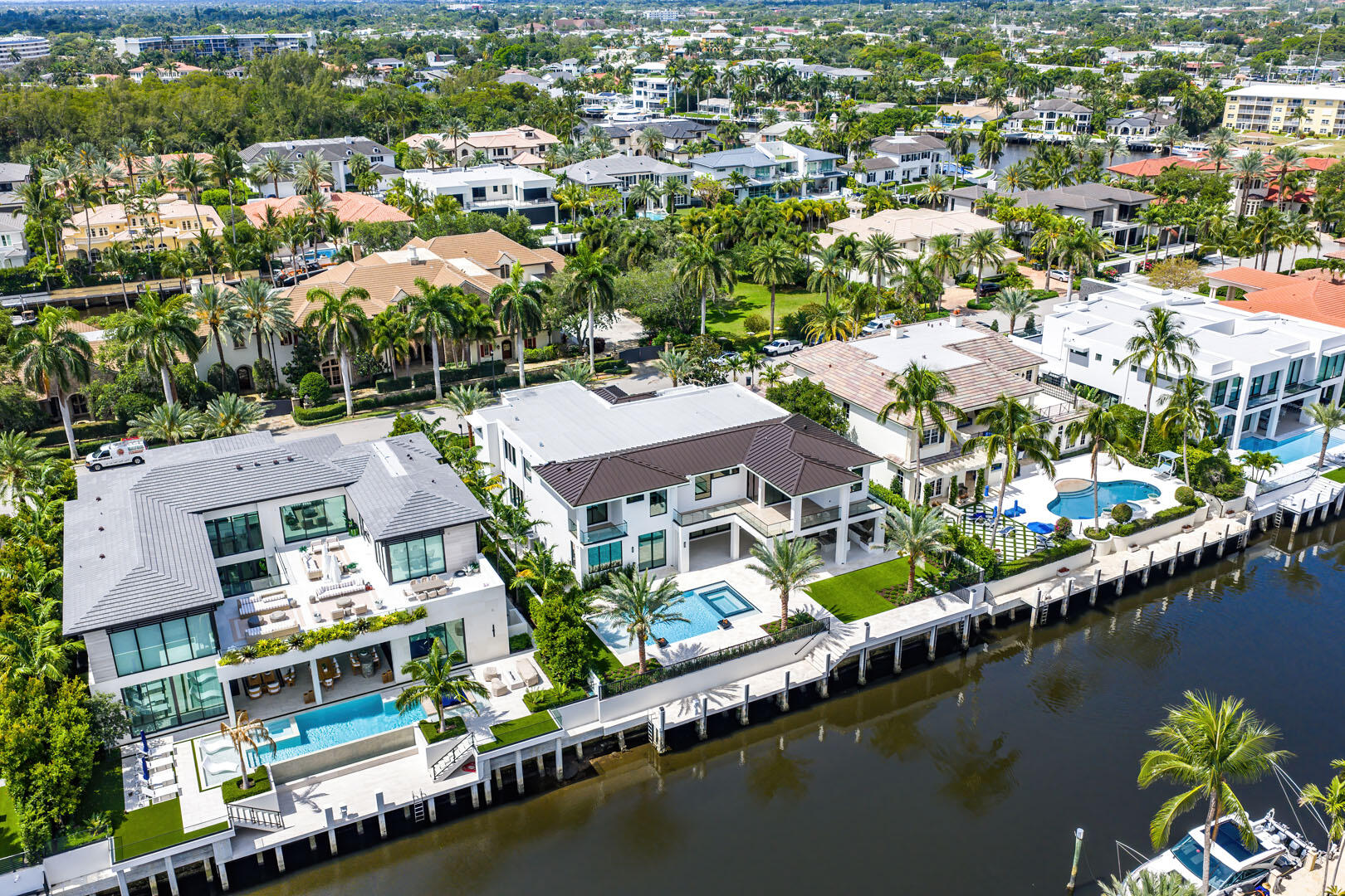 ROYAL PALM YACHT & COUNTRY CLUB - Residential