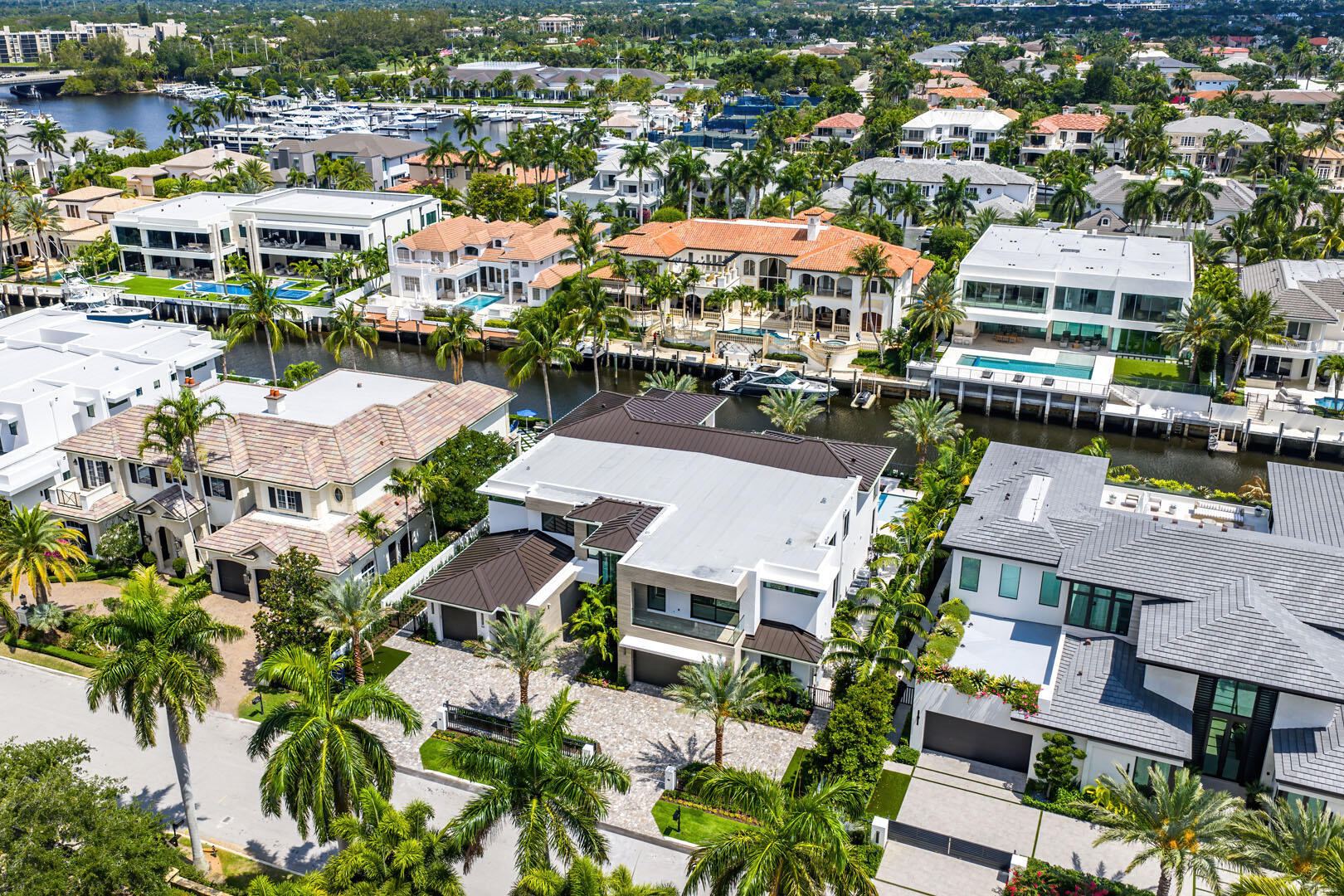 ROYAL PALM YACHT & COUNTRY CLUB - Residential