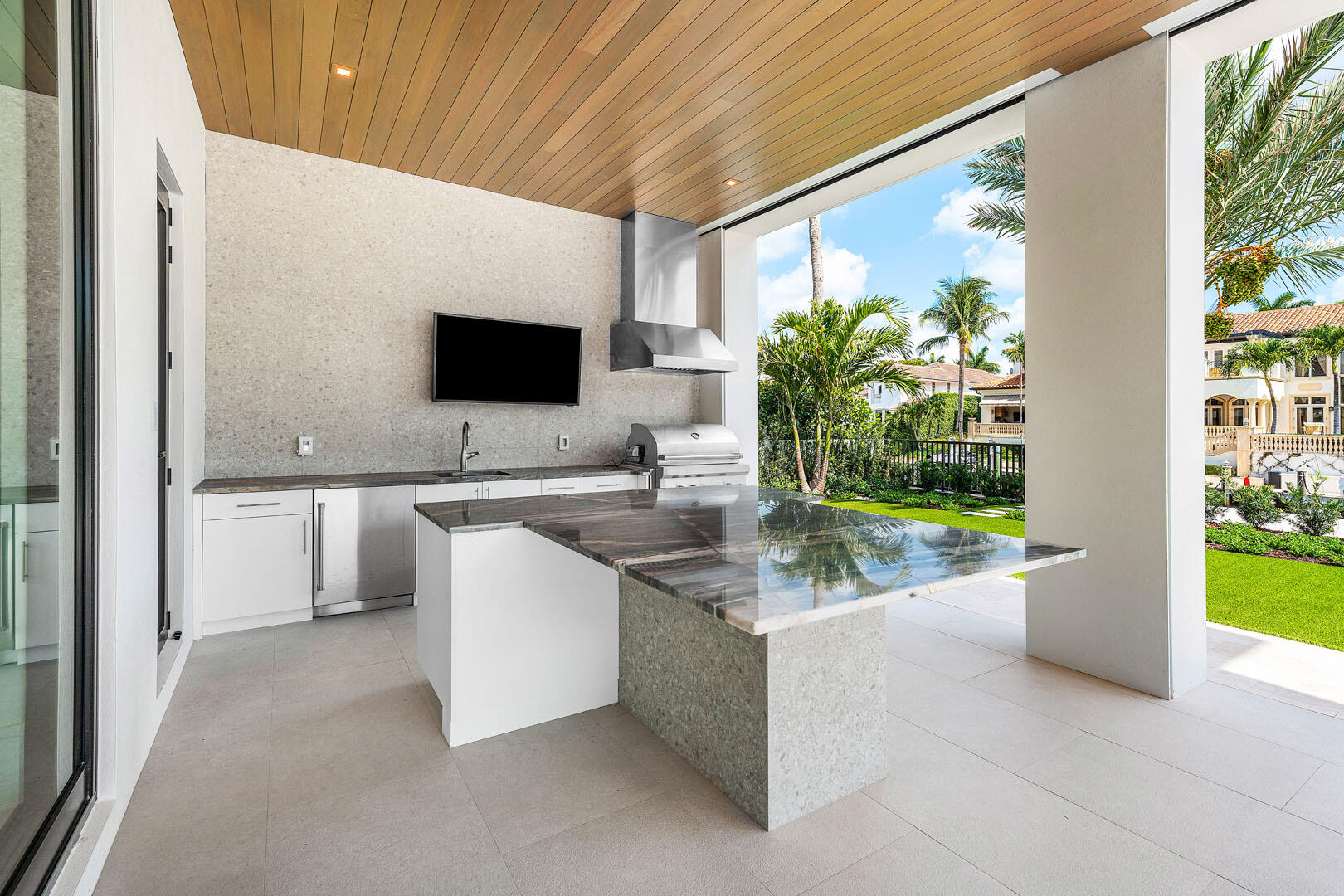 ROYAL PALM YACHT & COUNTRY CLUB - Residential