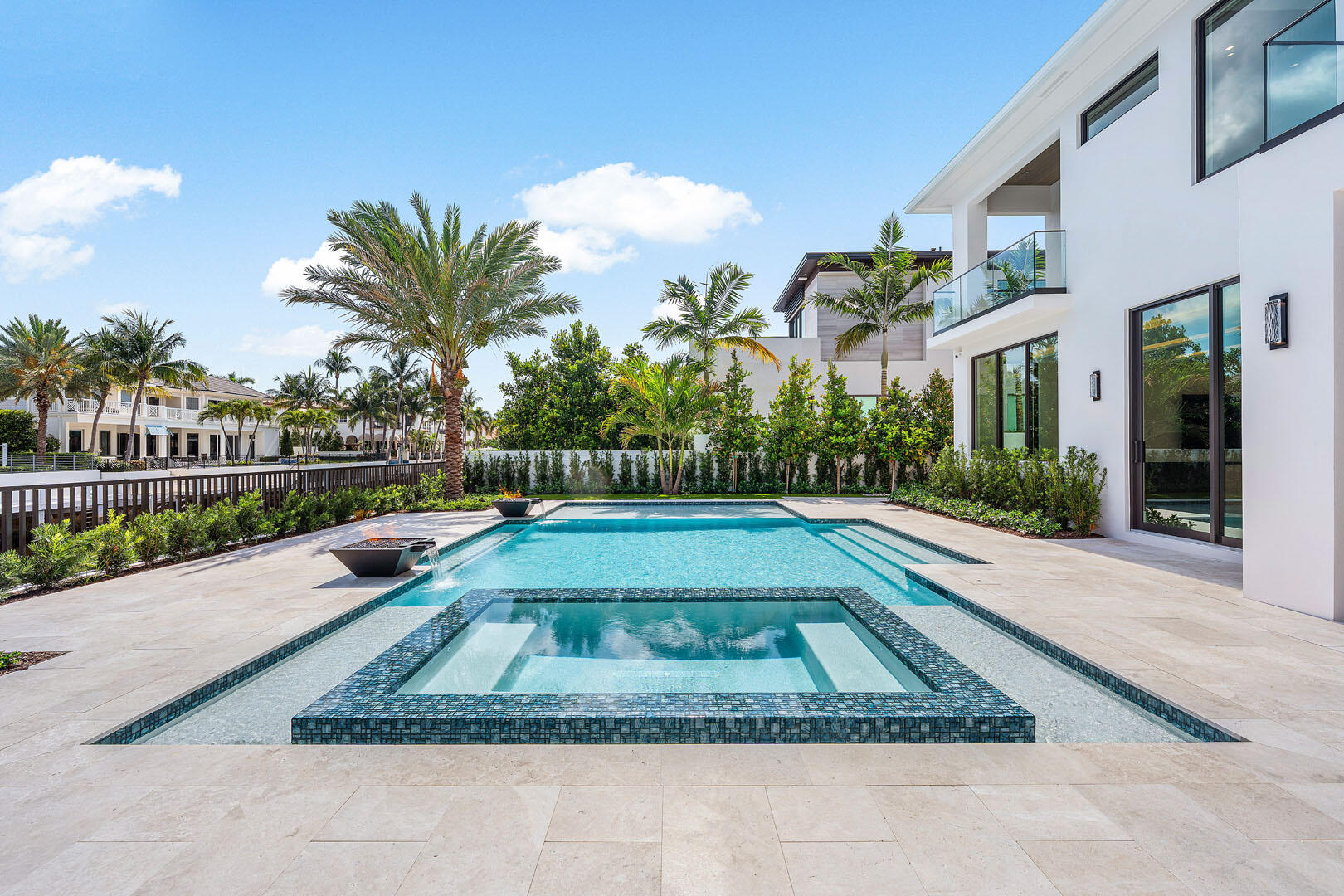 ROYAL PALM YACHT & COUNTRY CLUB - Residential