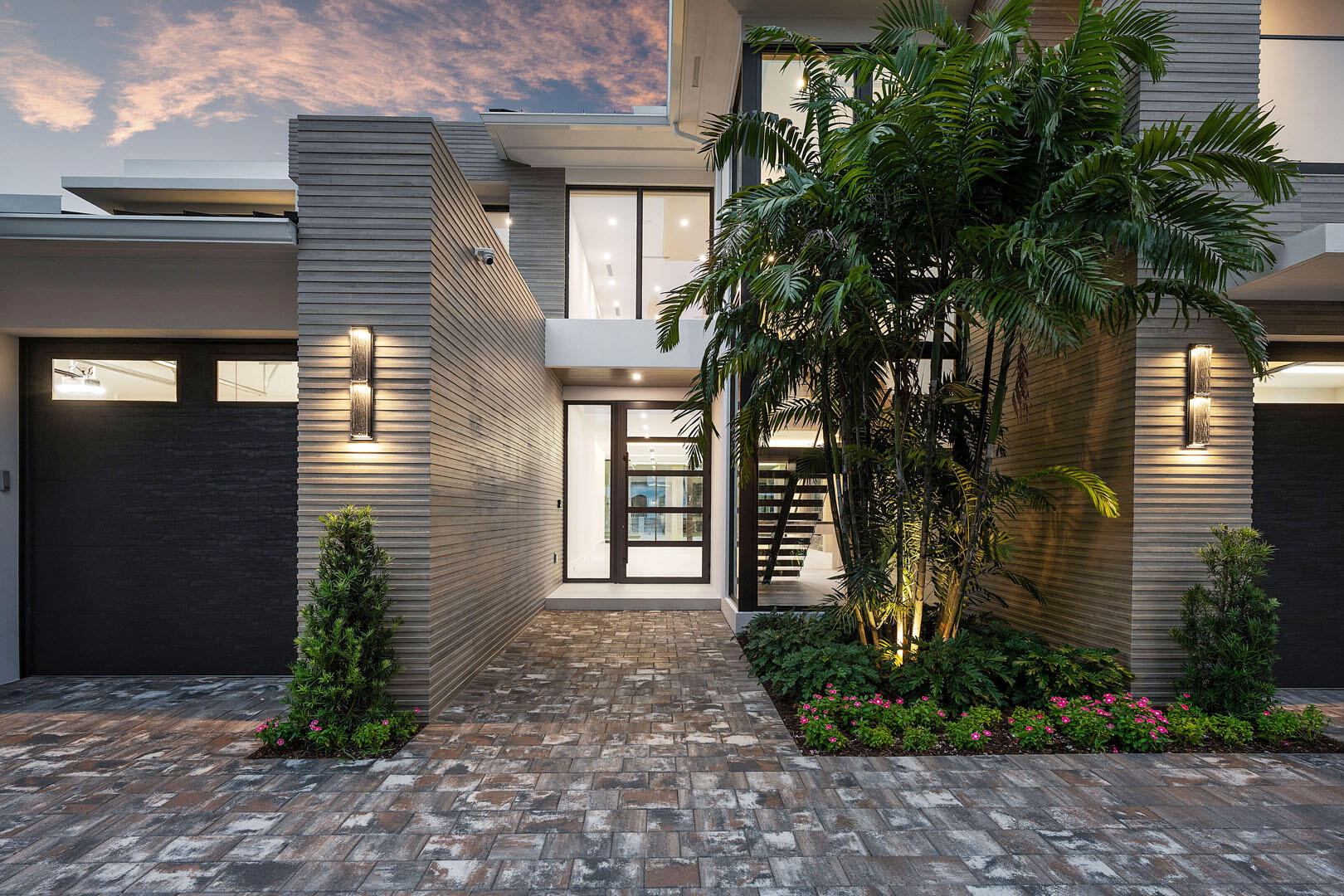 ROYAL PALM YACHT & COUNTRY CLUB - Residential