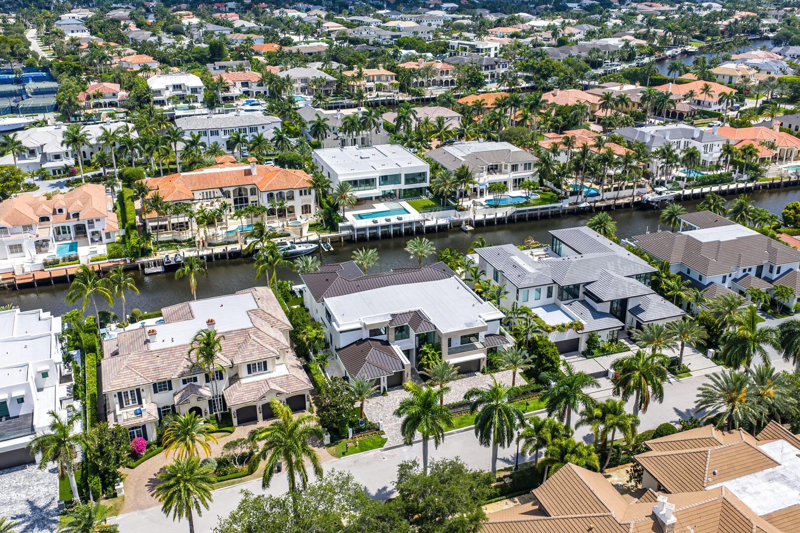 ROYAL PALM YACHT & COUNTRY CLUB - Residential