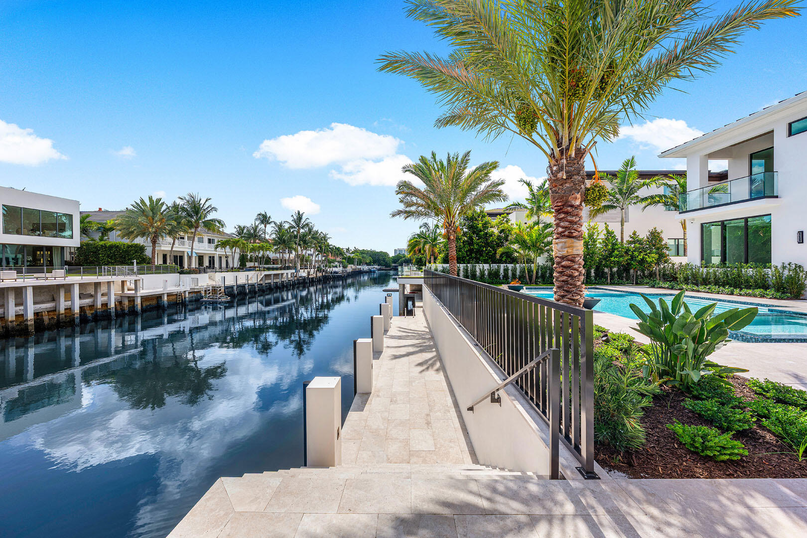 ROYAL PALM YACHT & COUNTRY CLUB - Residential