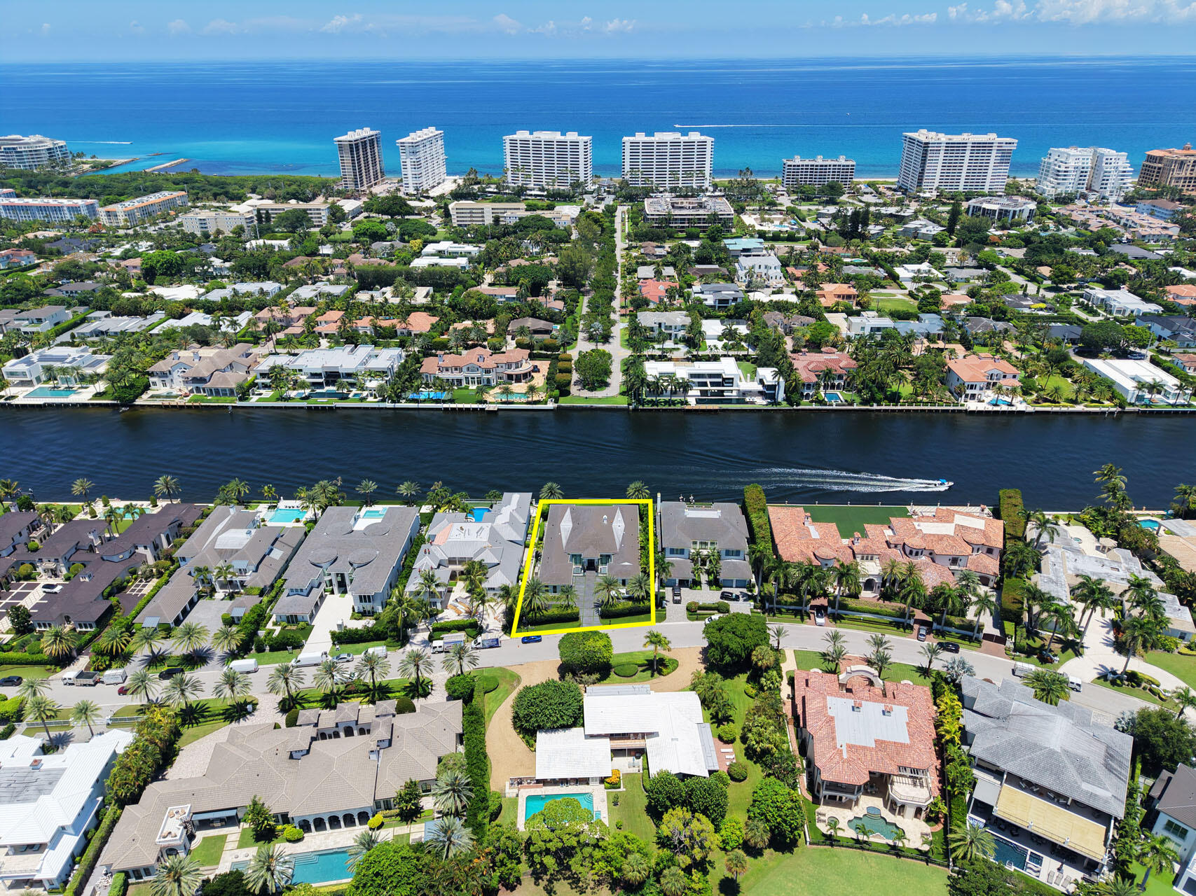 ROYAL PALM YACHT & COUNTRY CLUB - Residential