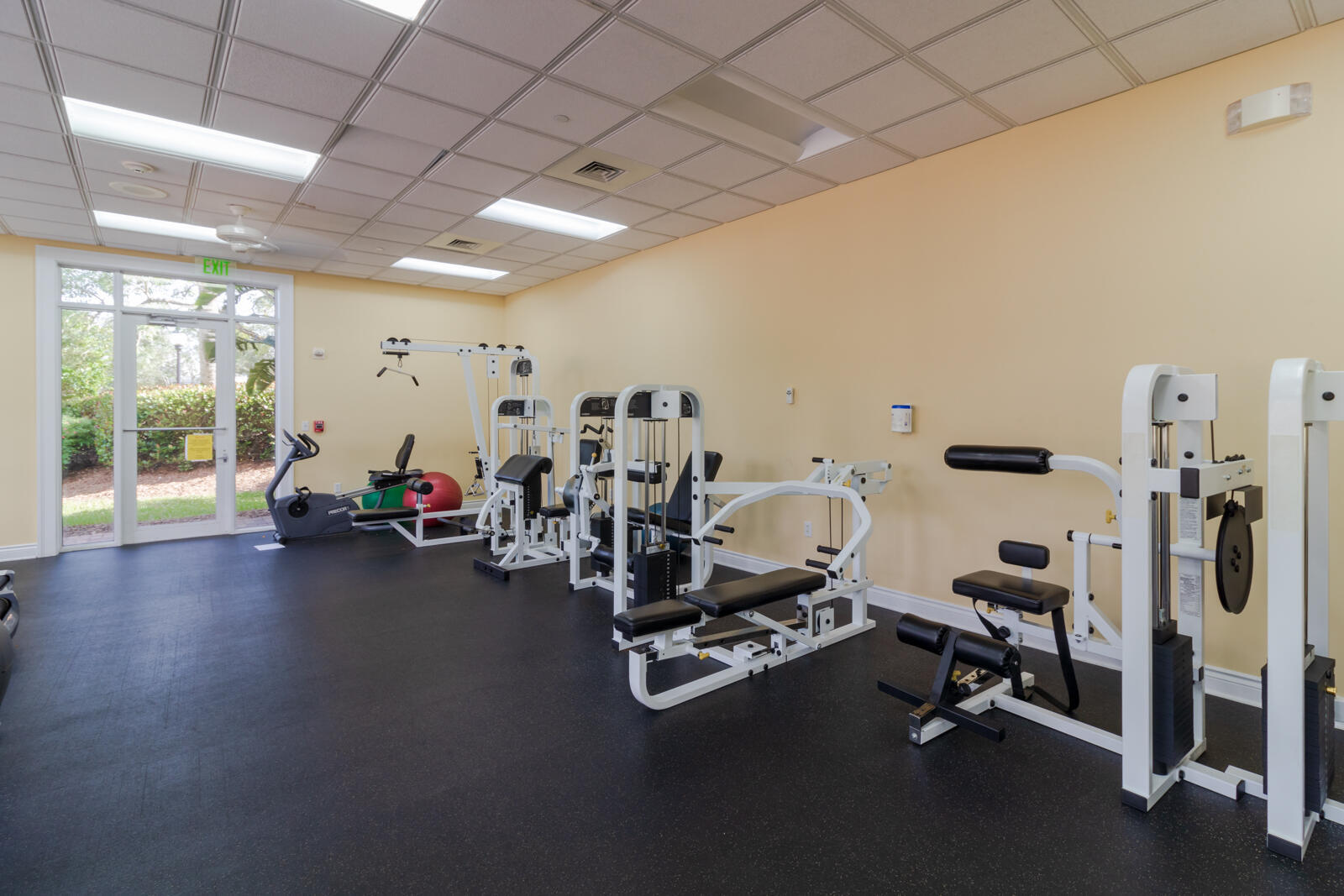 PALM COVE GOLF & YACHT CLUB - Residential