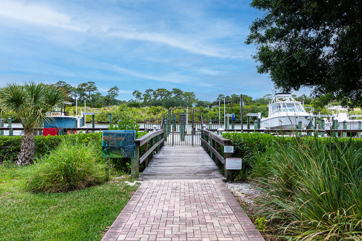 PALM COVE GOLF & YACHT CLUB - Residential