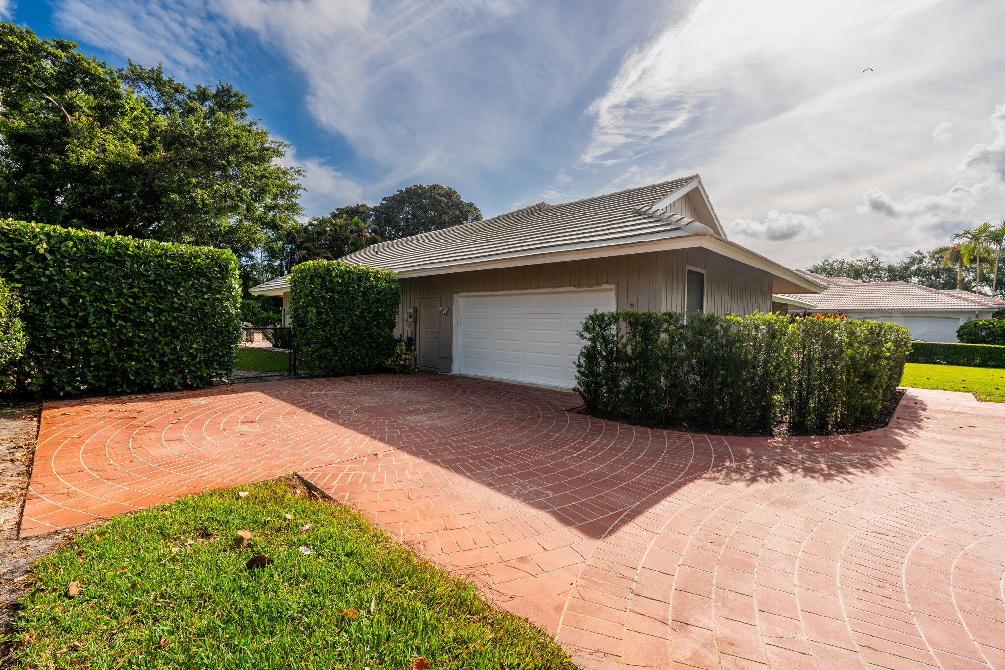 PGA RESORT COMMUNITY 4 - Residential Lease