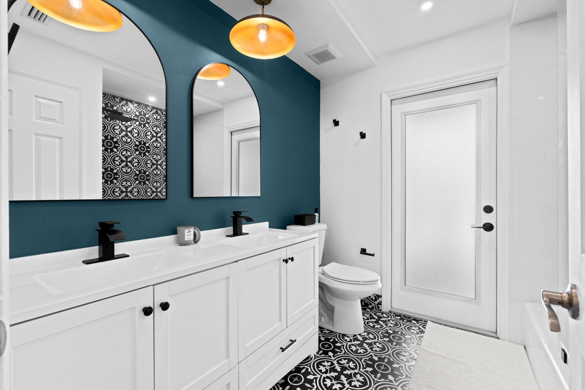 PGA RESORT COMMUNITY 4 - Residential Lease