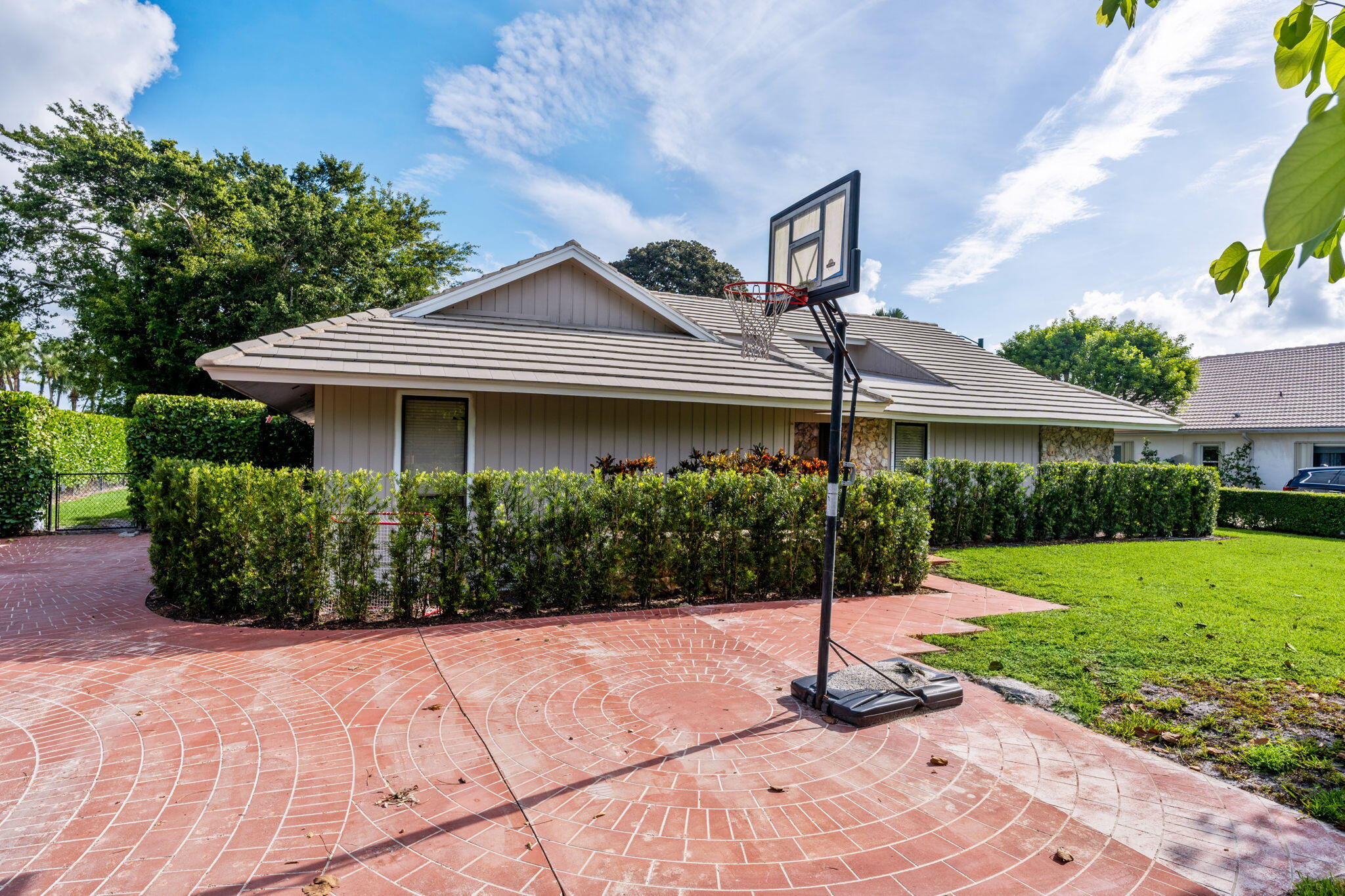 PGA RESORT COMMUNITY 4 - Residential Lease