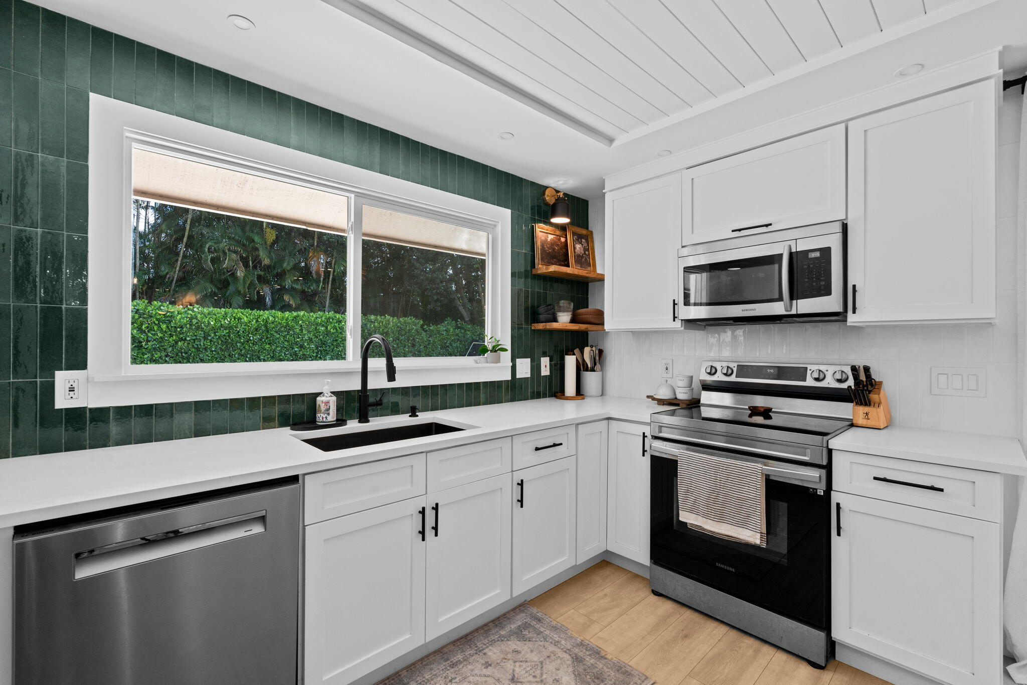 PGA RESORT COMMUNITY 4 - Residential Lease