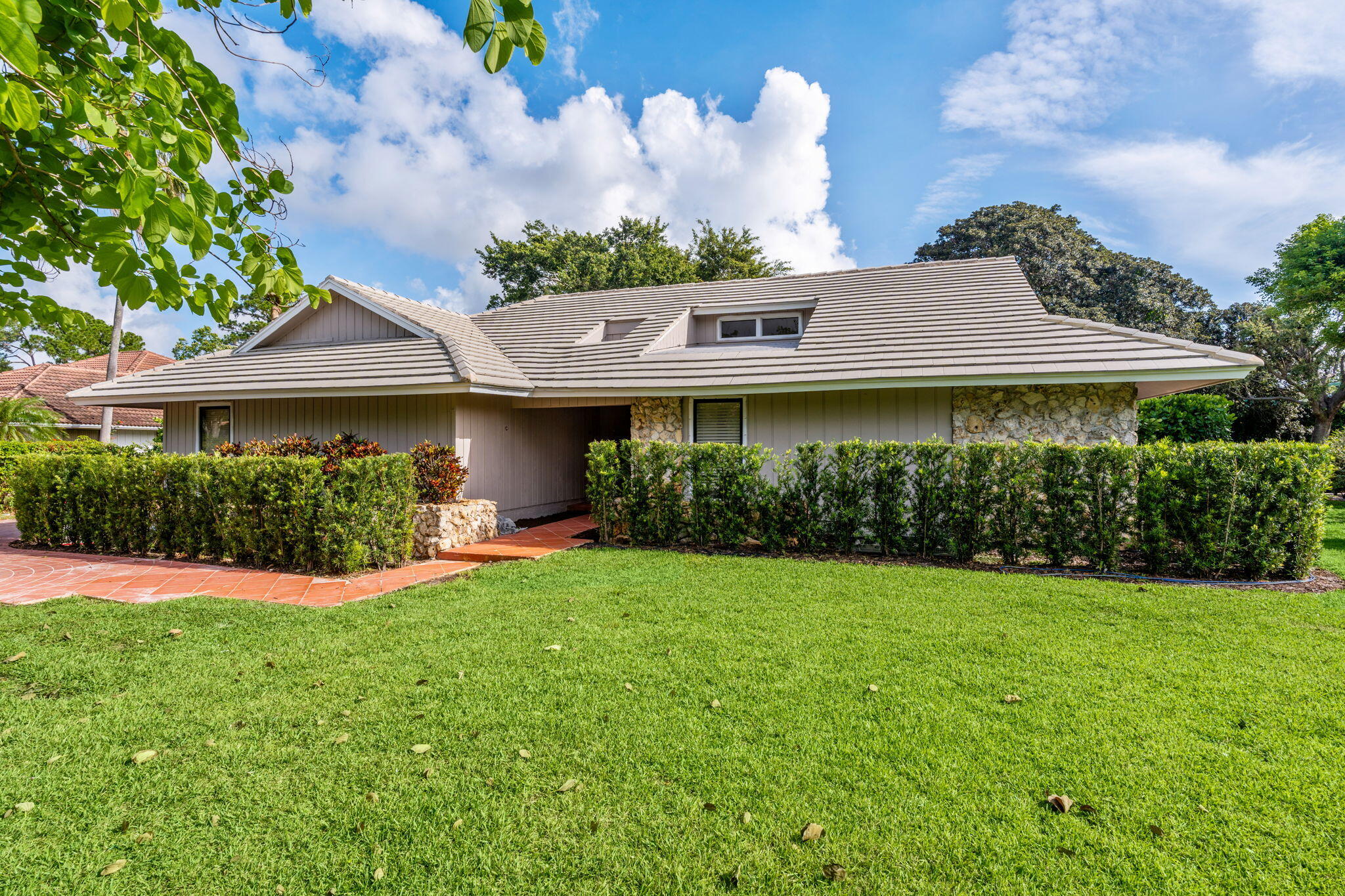 PGA RESORT COMMUNITY 4 - Residential Lease
