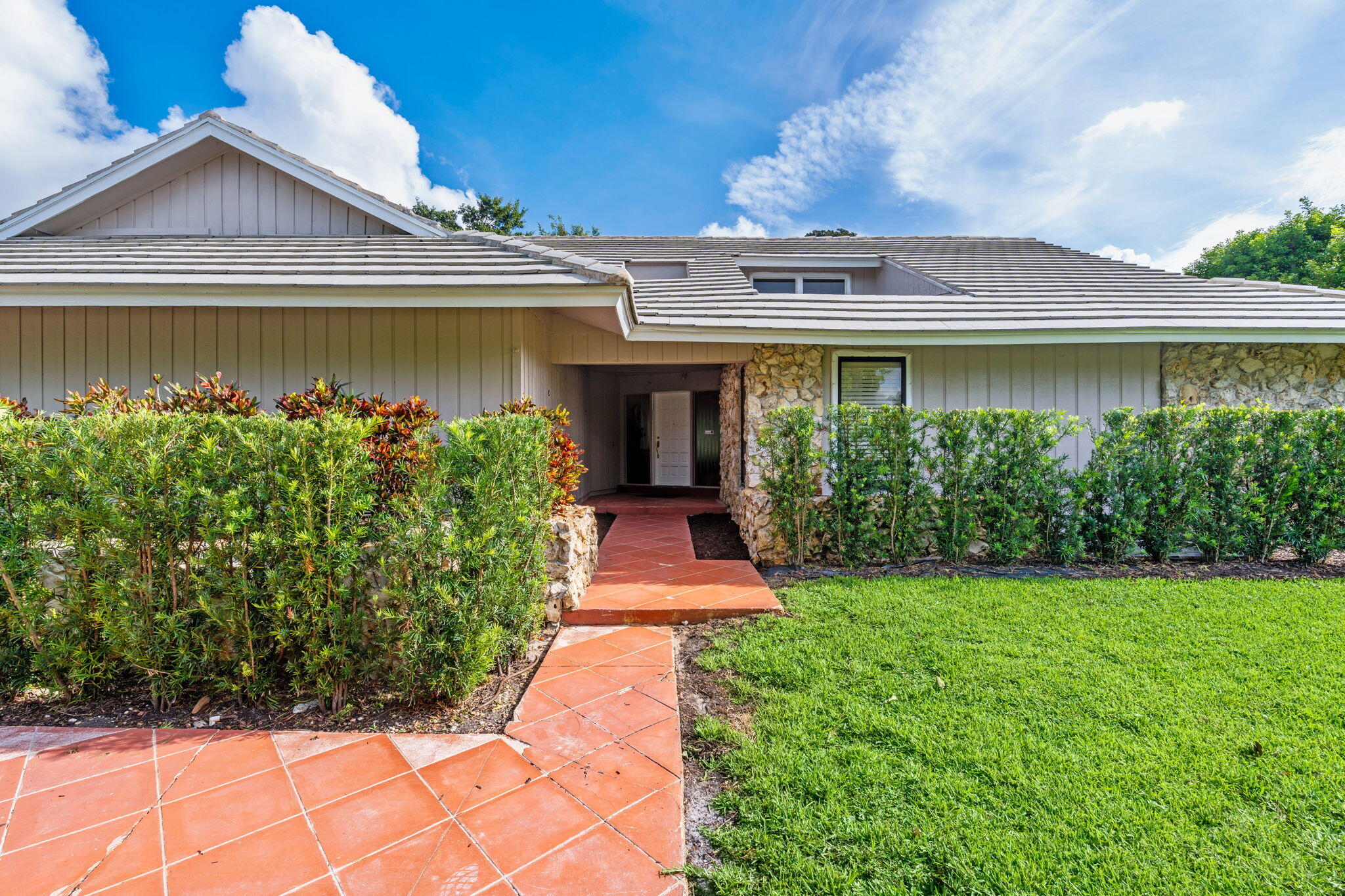 PGA RESORT COMMUNITY 4 - Residential Lease