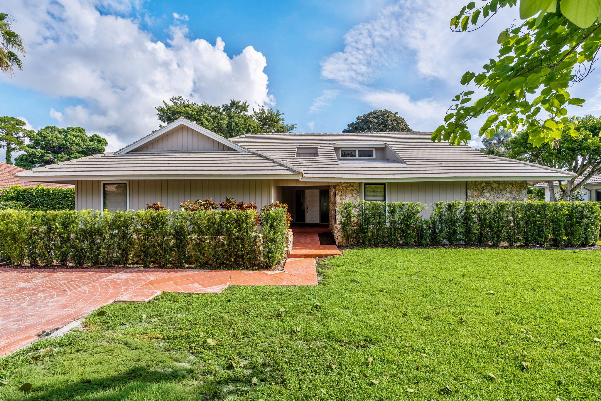 PGA RESORT COMMUNITY 4 - Residential Lease