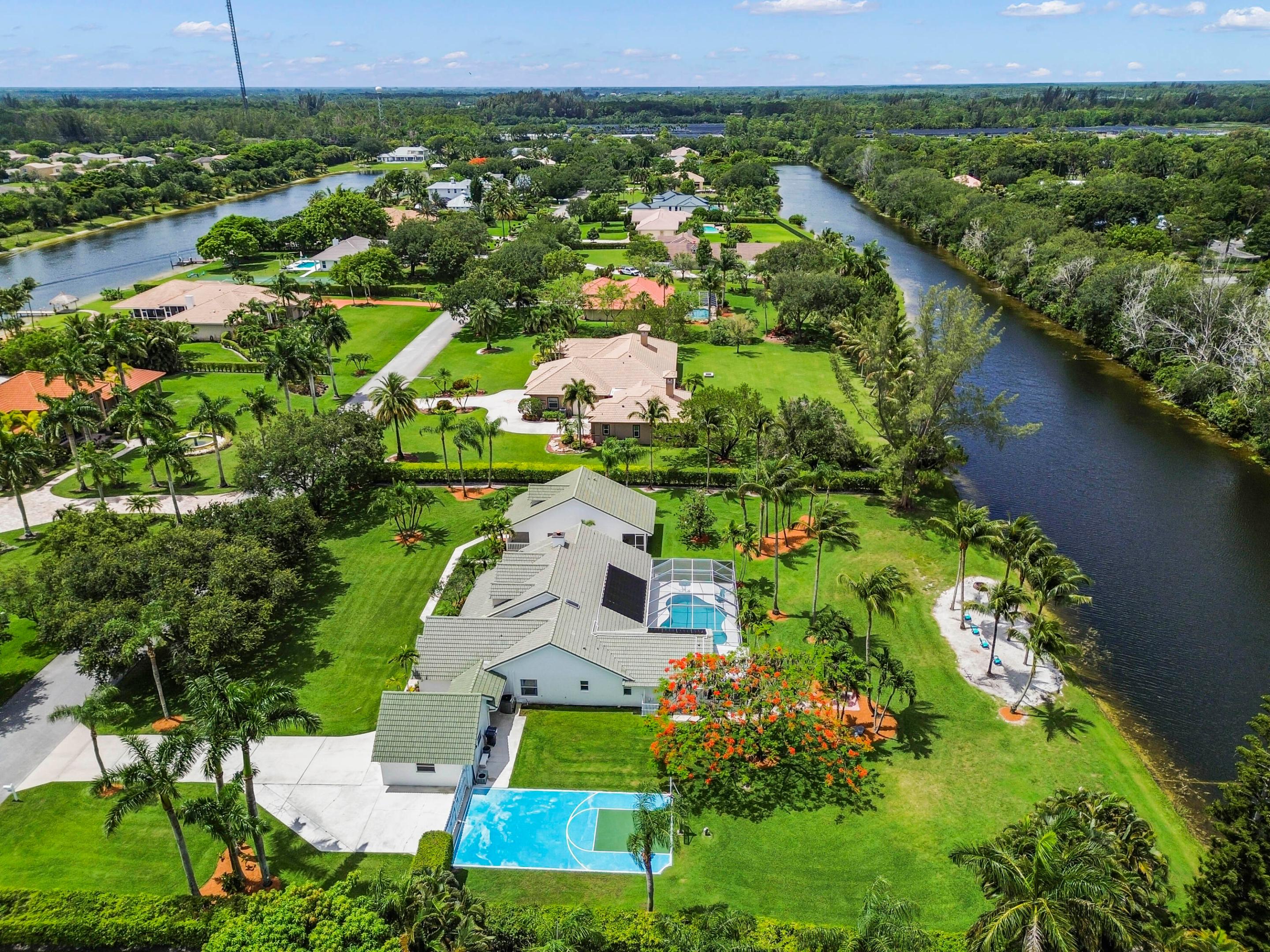 Lago Del Sol - Residential