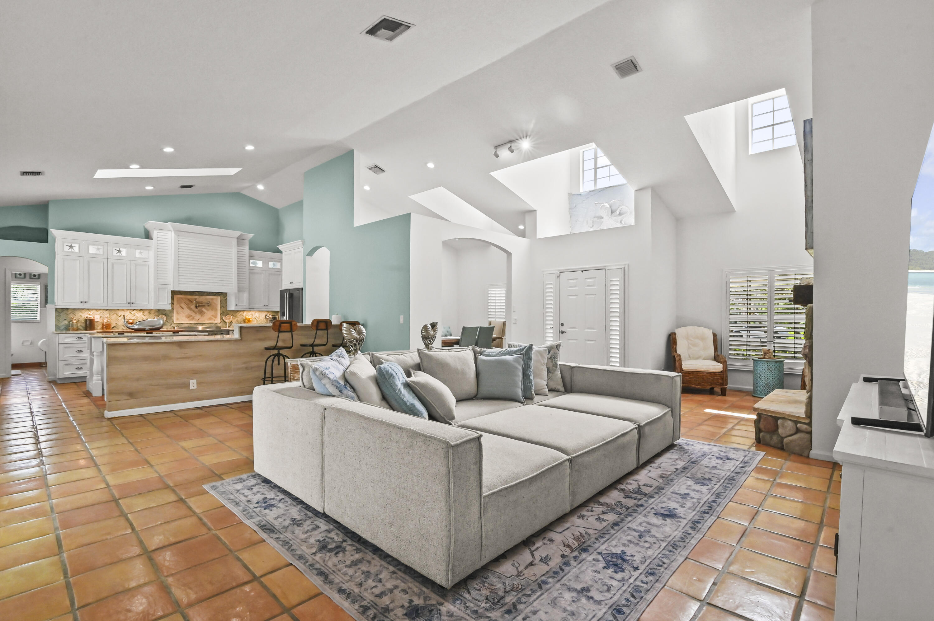 Lago Del Sol - Residential