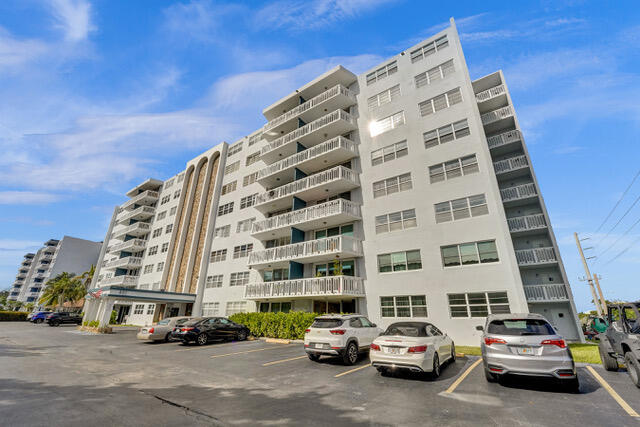 MEADOWBROOK CONDO APTS BLDG 9 - Residential