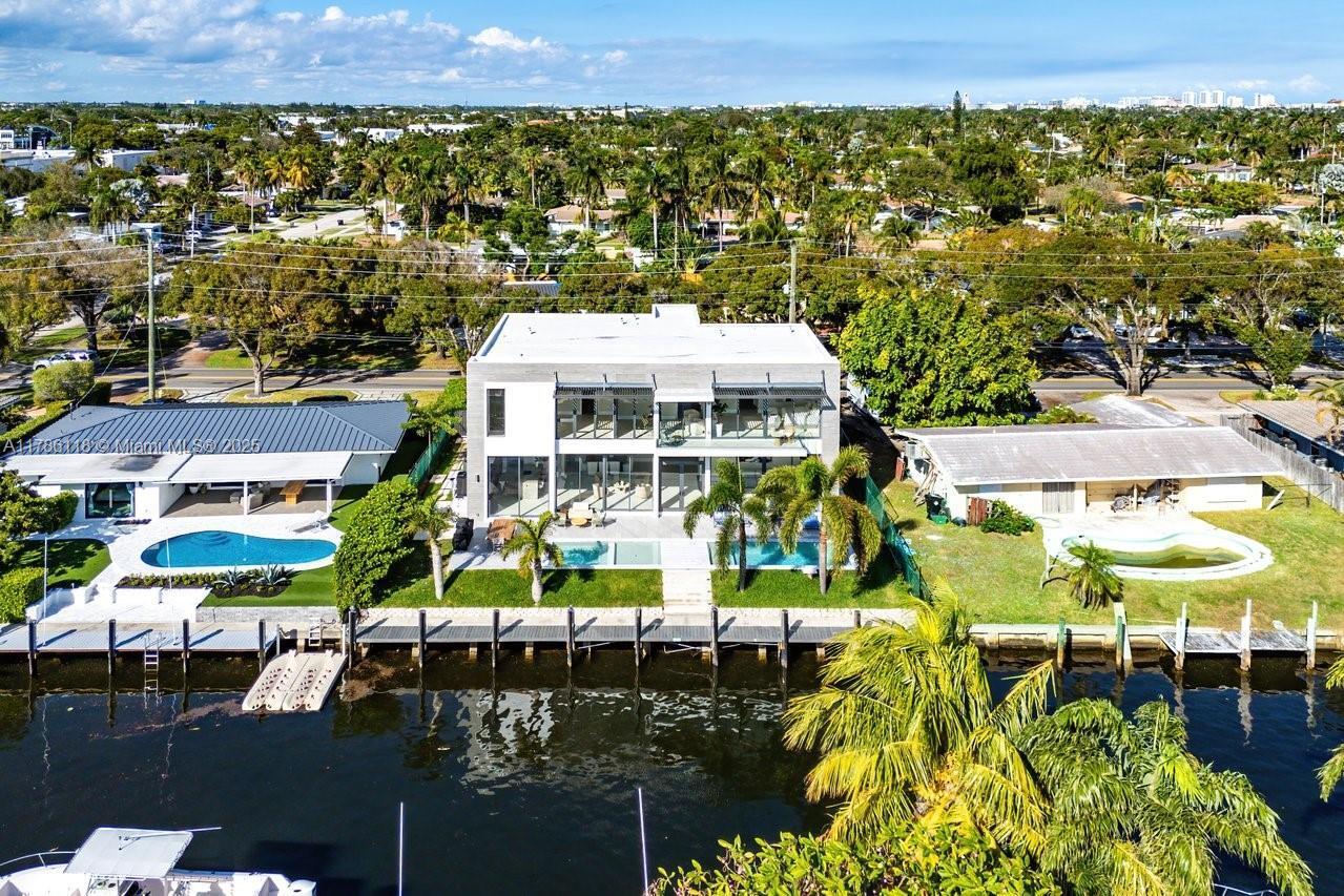 CORAL KEY VILLAS - Residential