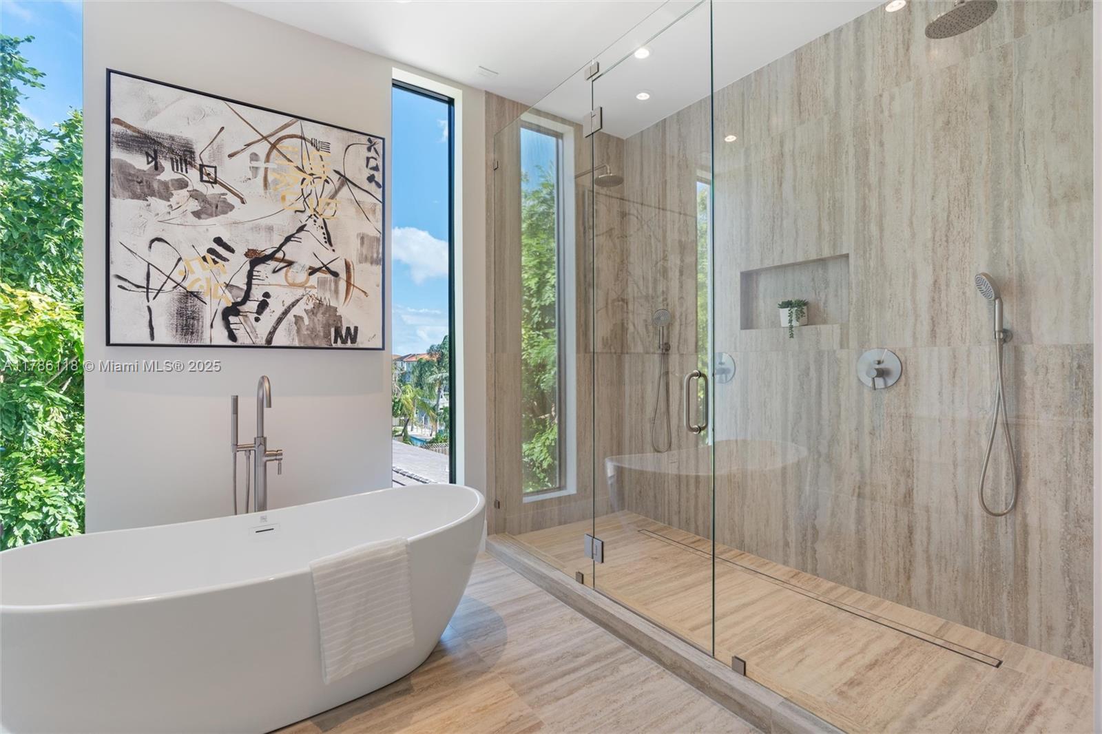 CORAL KEY VILLAS - Residential