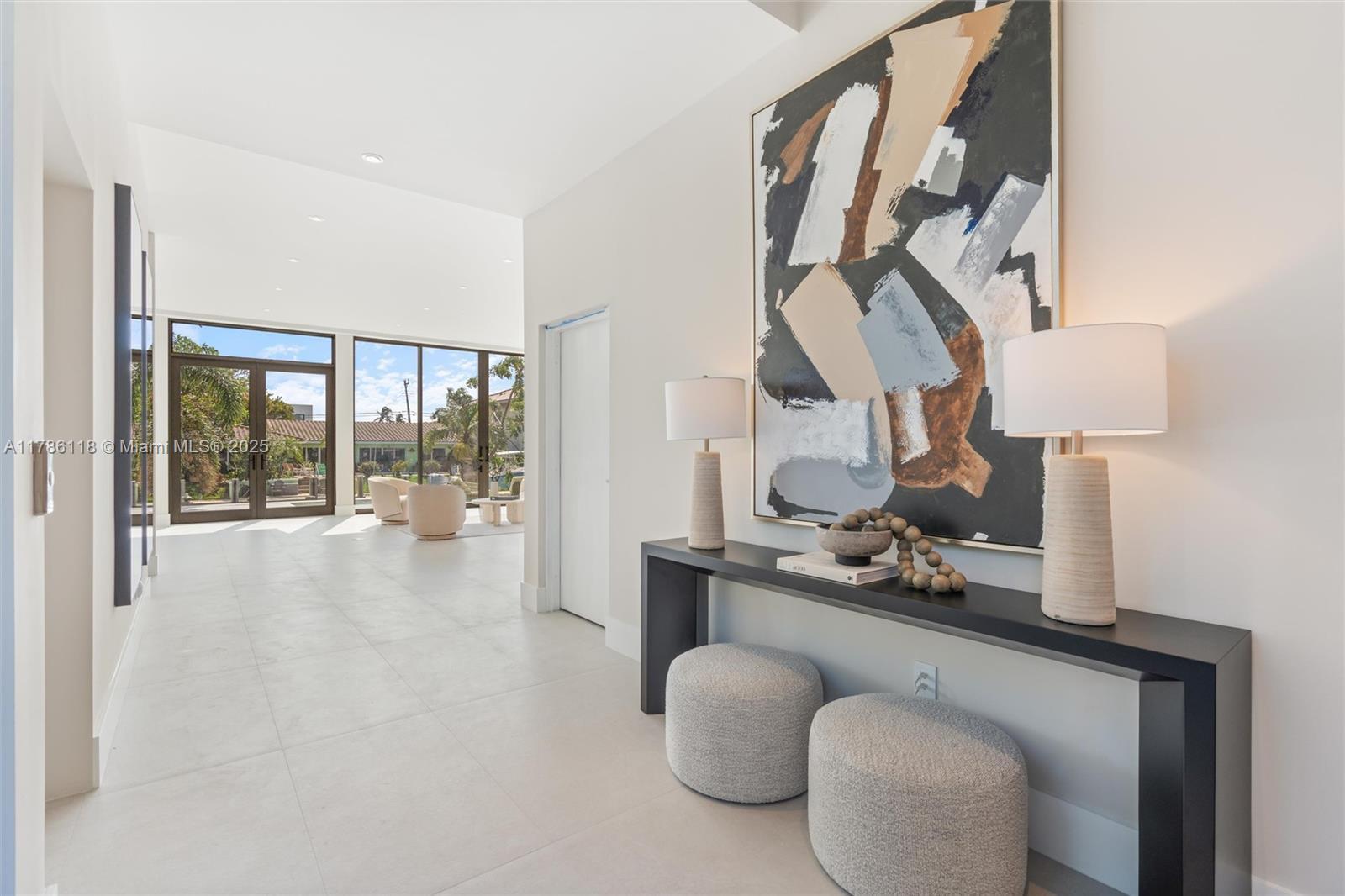 CORAL KEY VILLAS - Residential