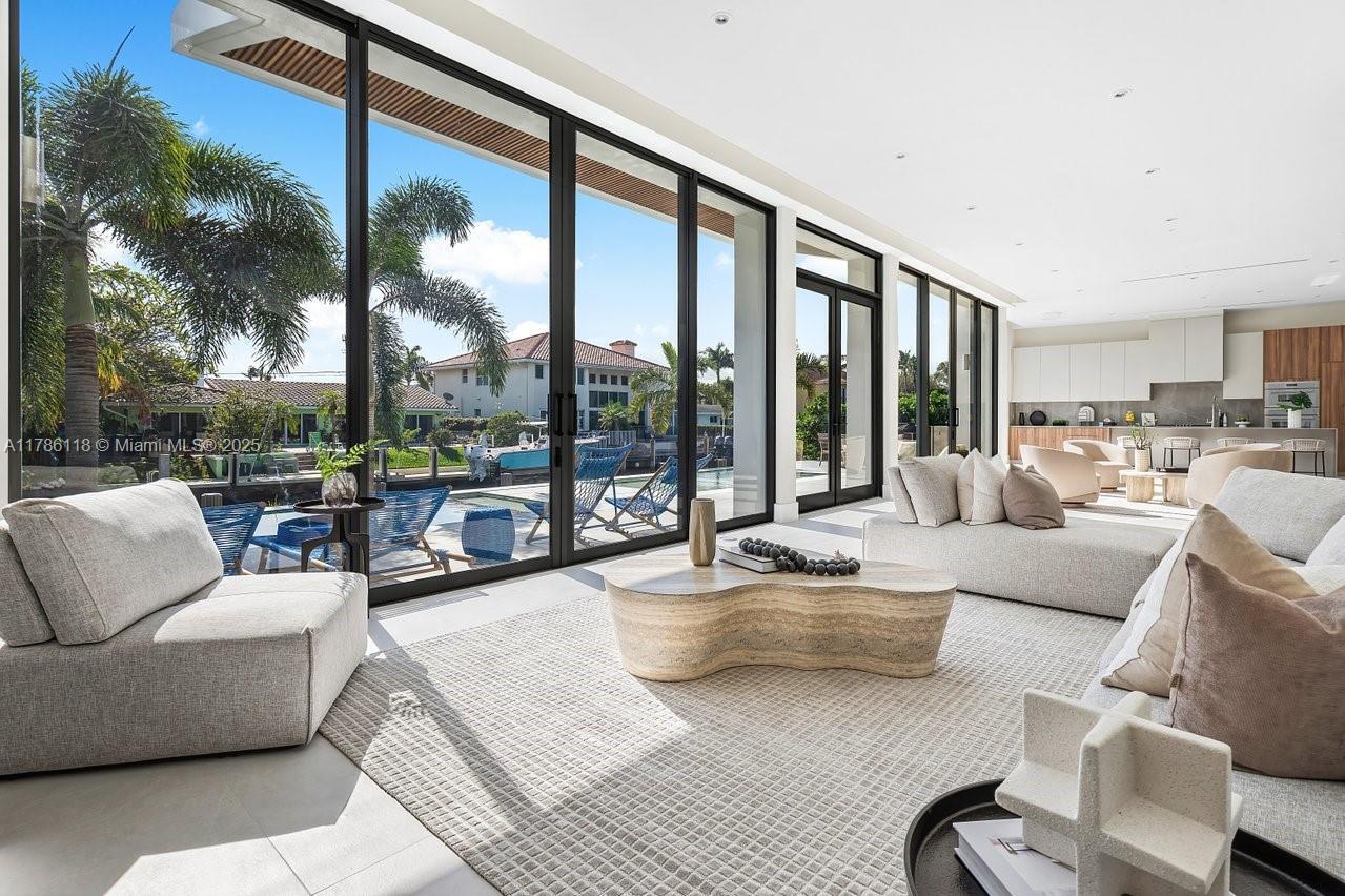 CORAL KEY VILLAS - Residential