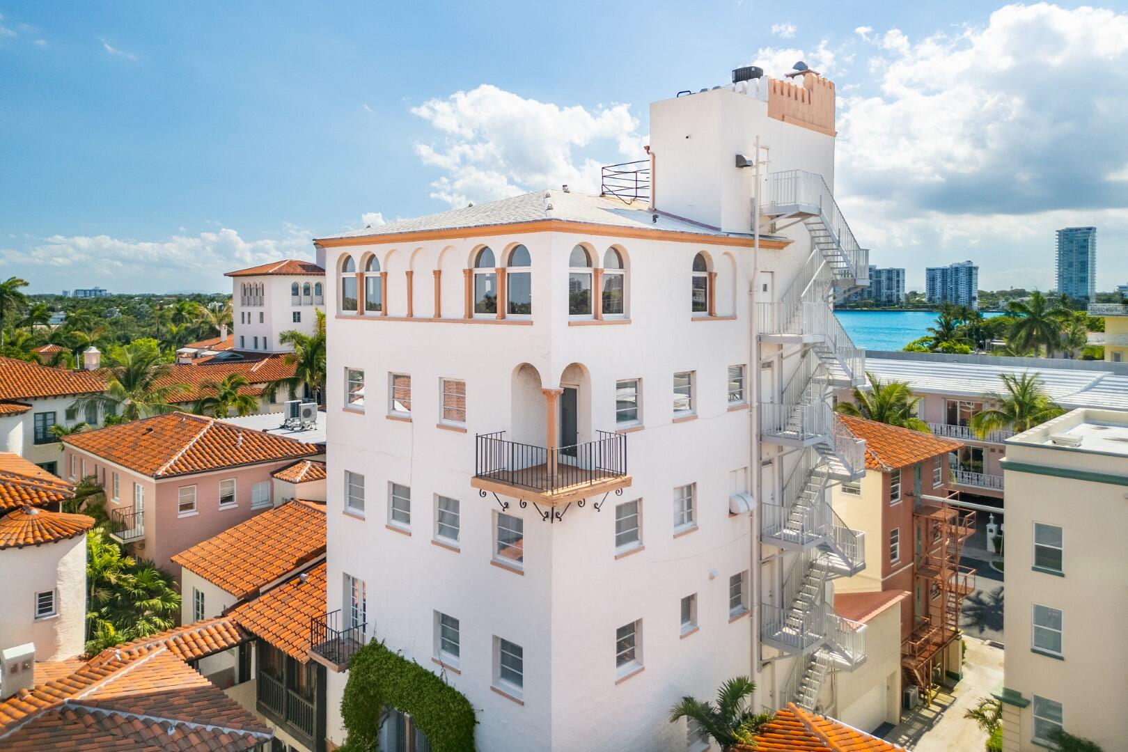 ROYAL PARK ADD TO P B IN - Residential