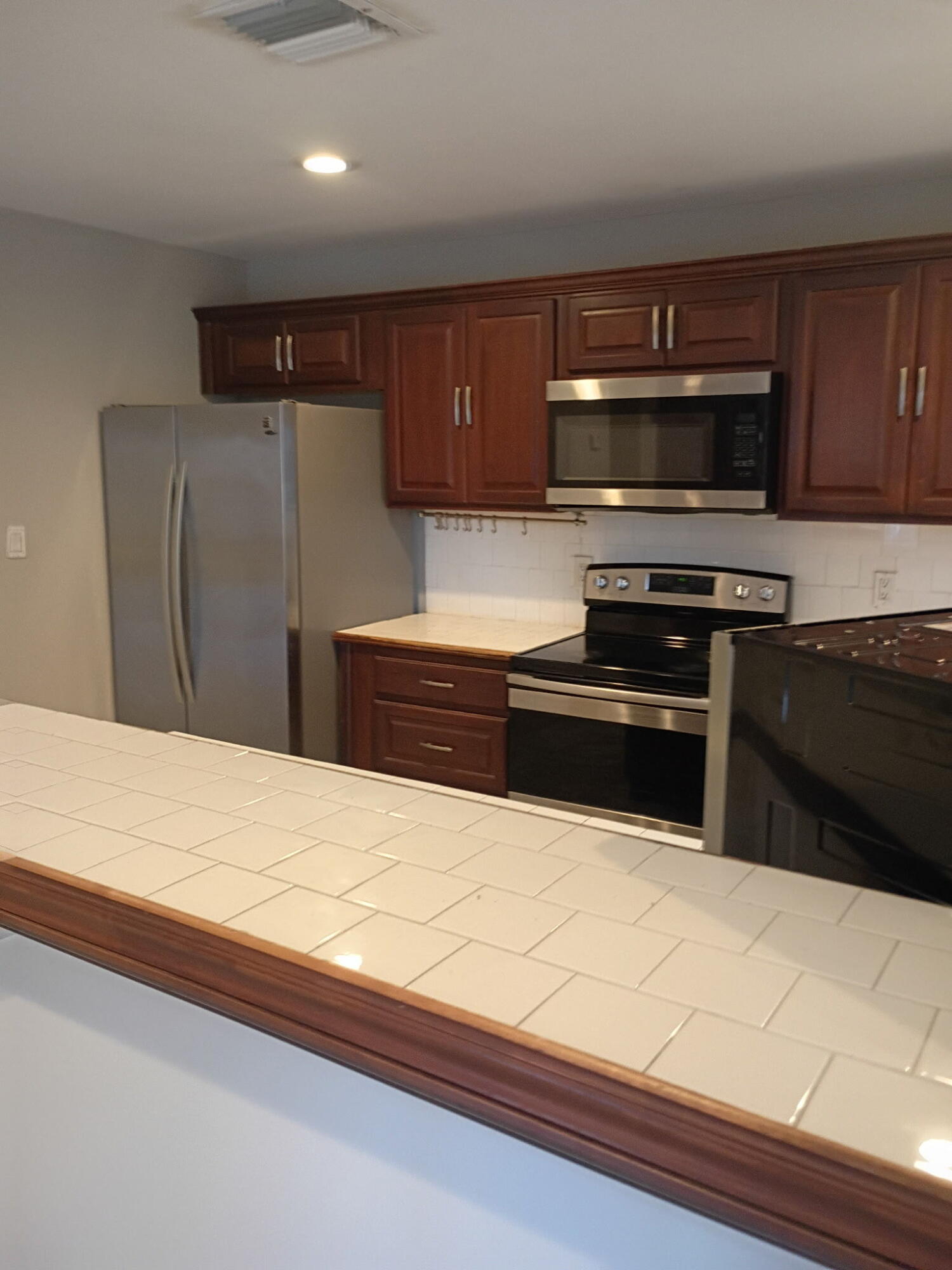 MARSHALLS EVERGLADE - Residential Lease