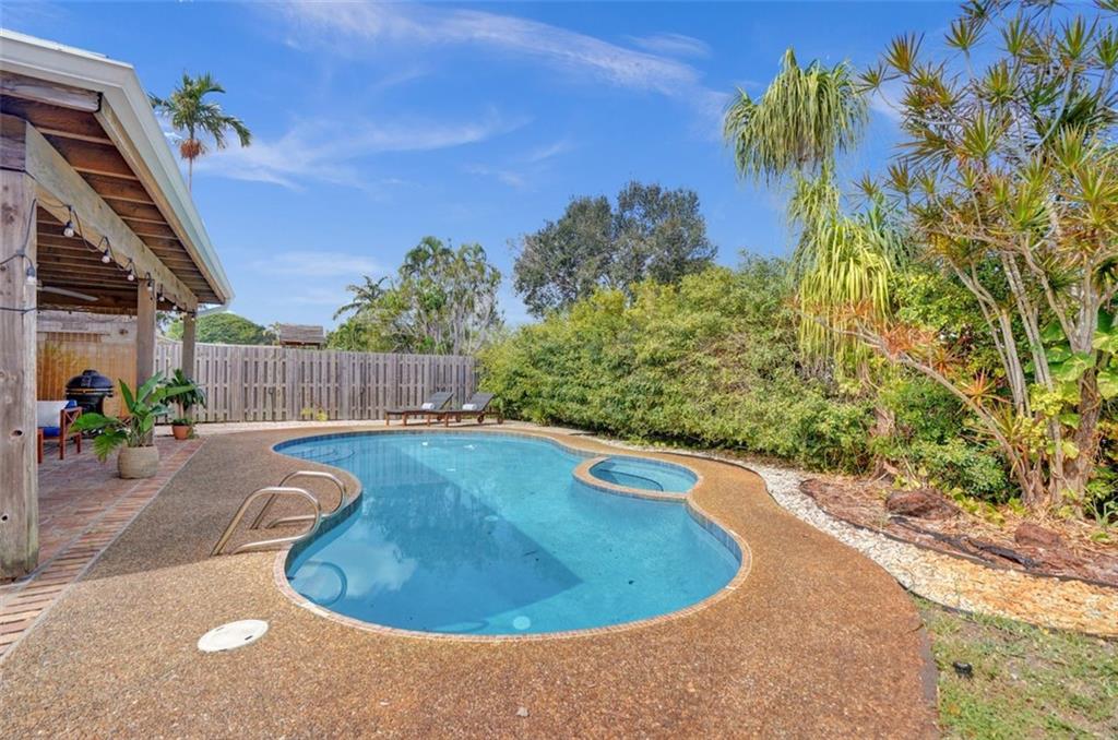 Palm-Aire Village West - Residential