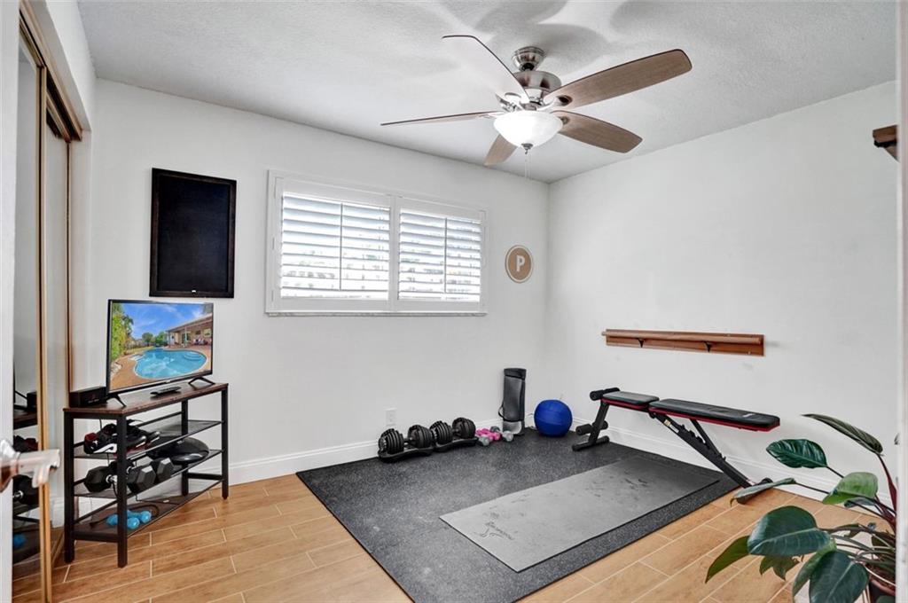 Palm-Aire Village West - Residential