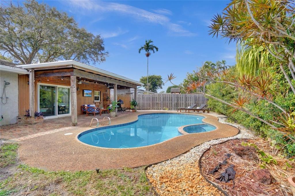 Palm-Aire Village West - Residential