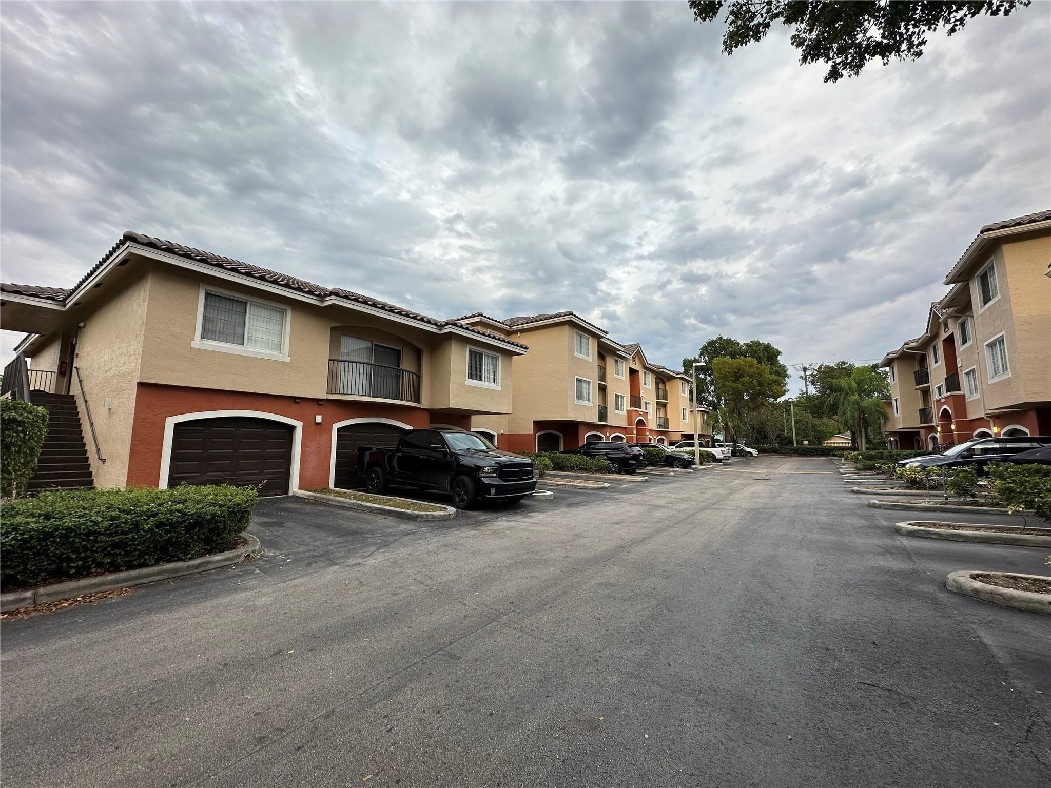 GRAND ISLES CONDO - Residential