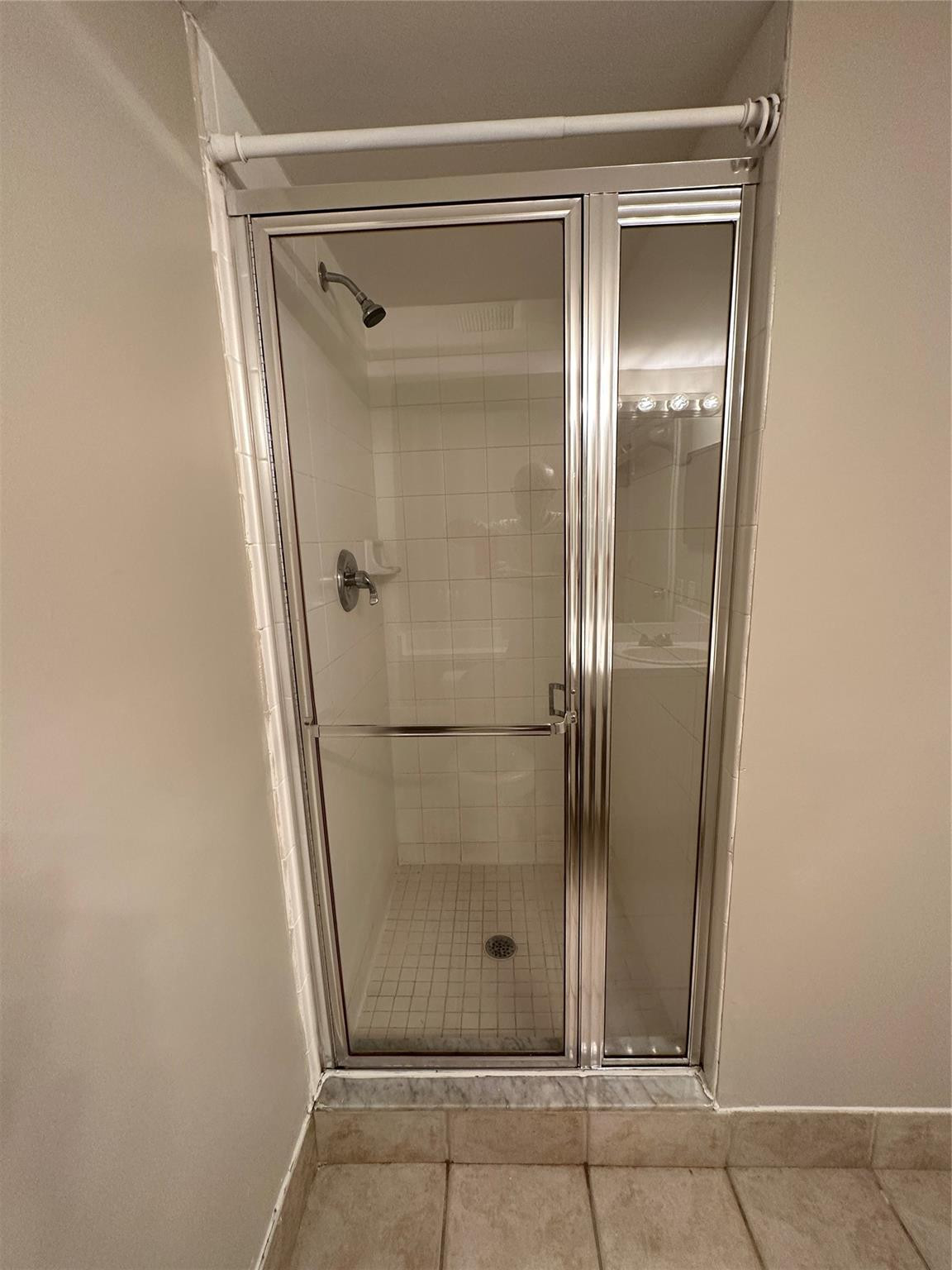GRAND ISLES CONDO - Residential