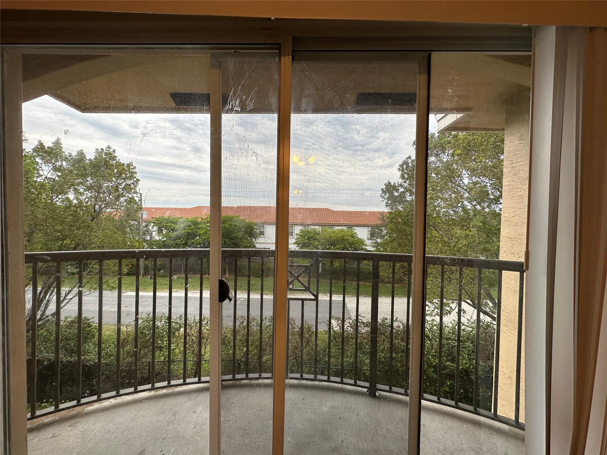 GRAND ISLES CONDO - Residential