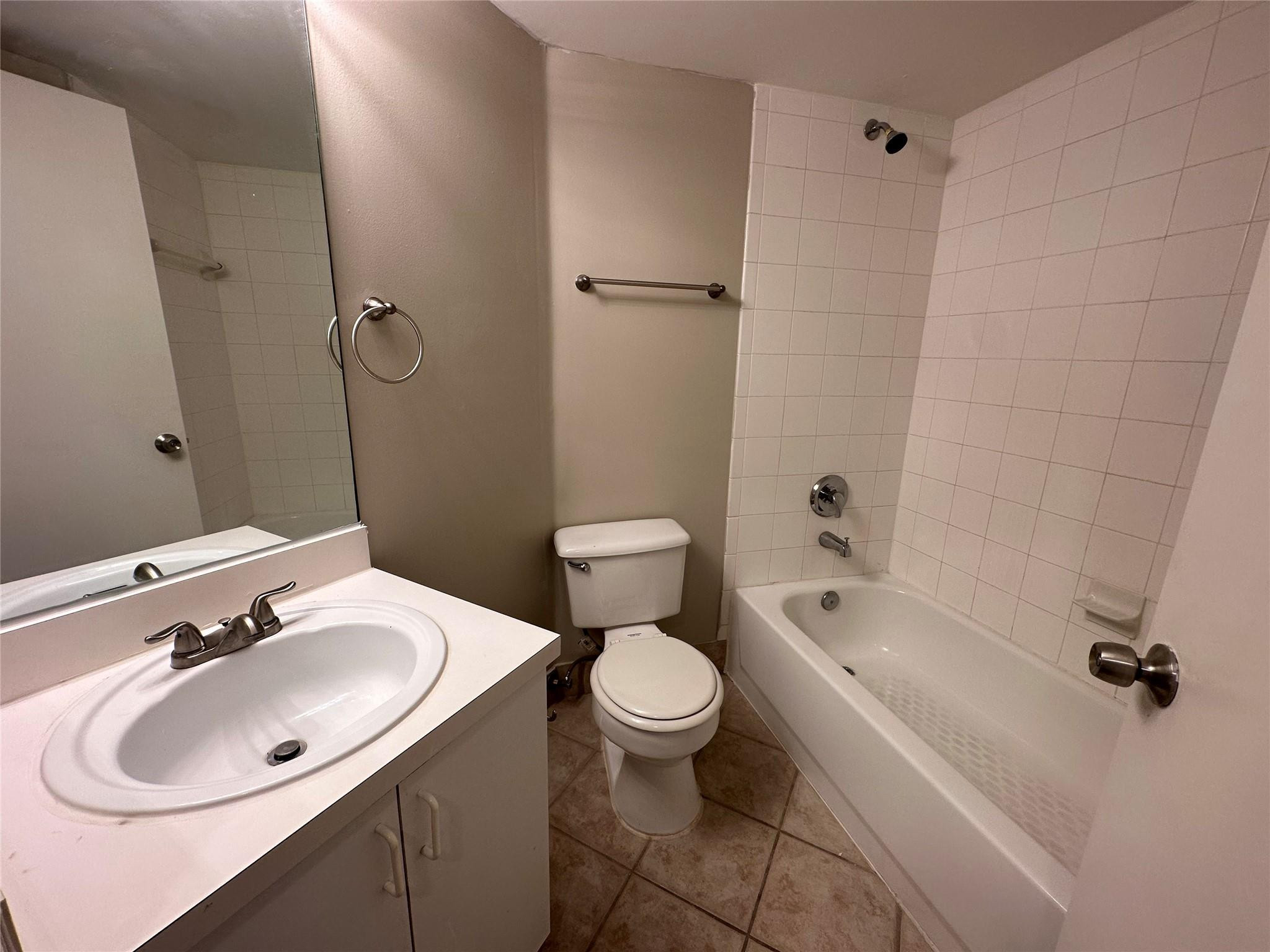 GRAND ISLES CONDO - Residential