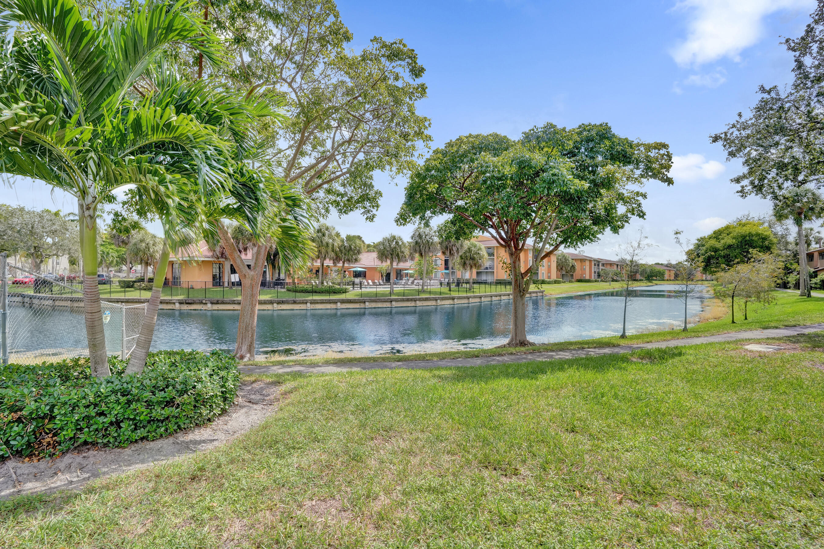 BONAIRE VILLAGE AT WOODMONT - Residential