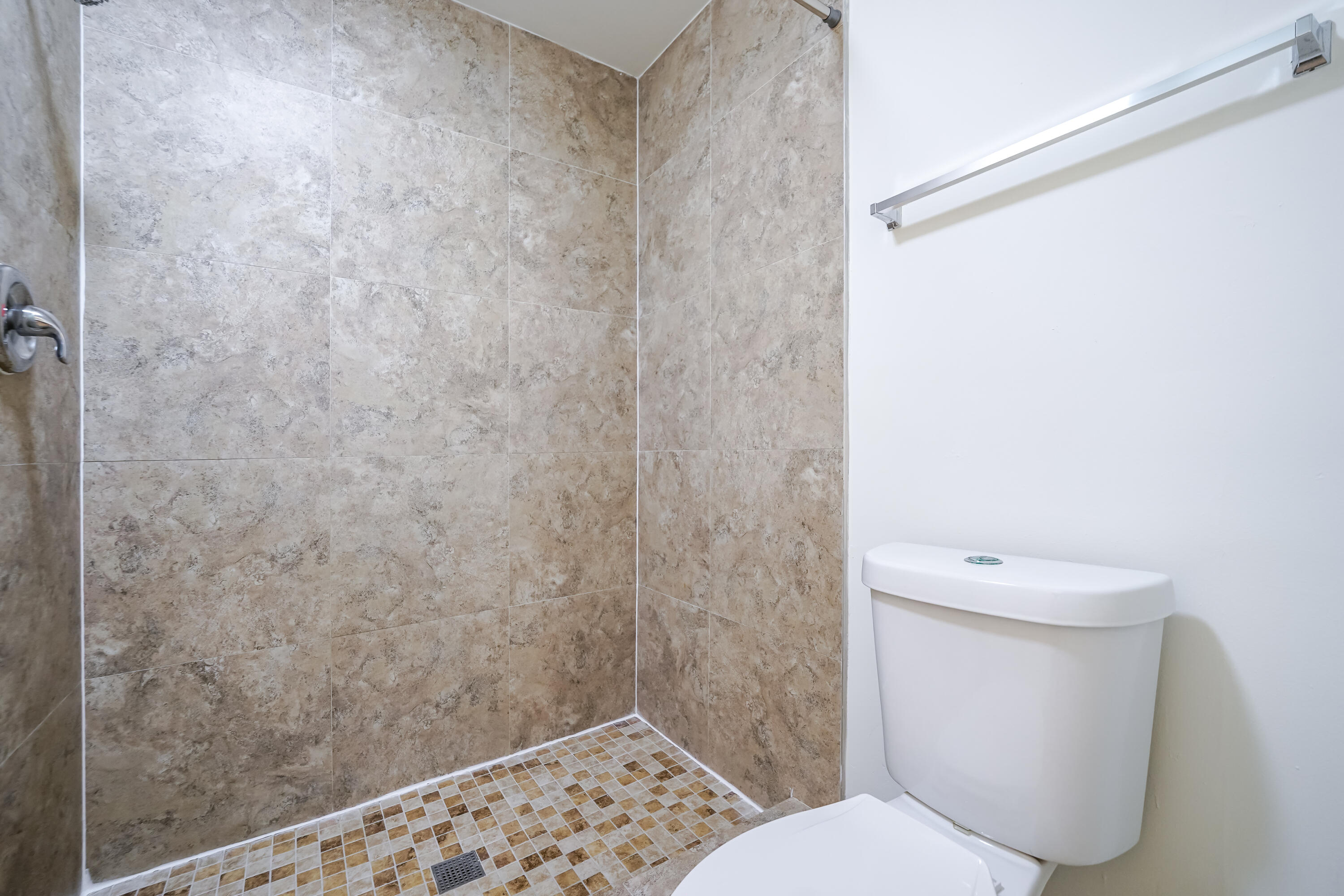 BOCA RATON HILLS SEC 2 - Residential Lease