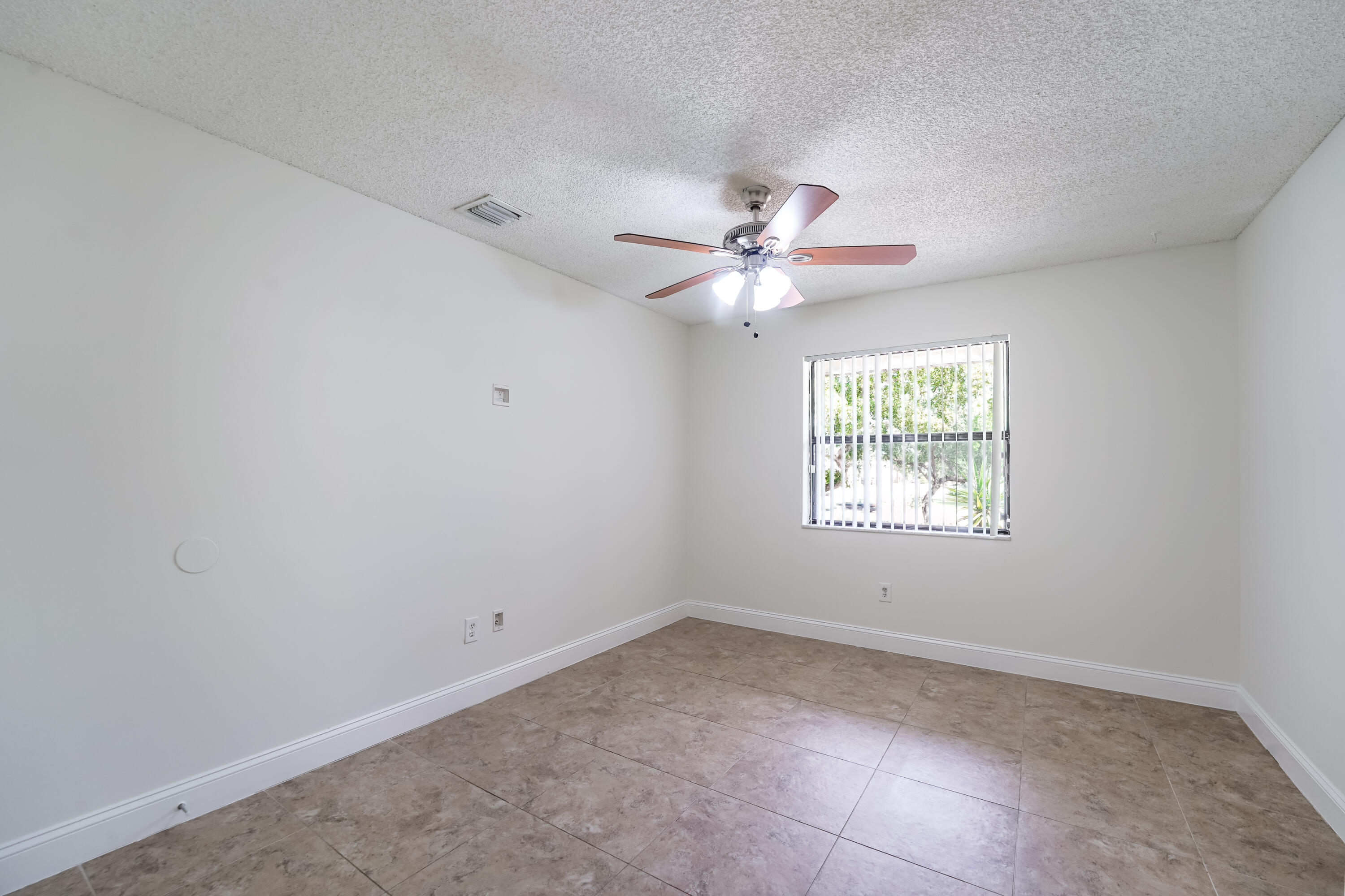 BOCA RATON HILLS SEC 2 - Residential Lease