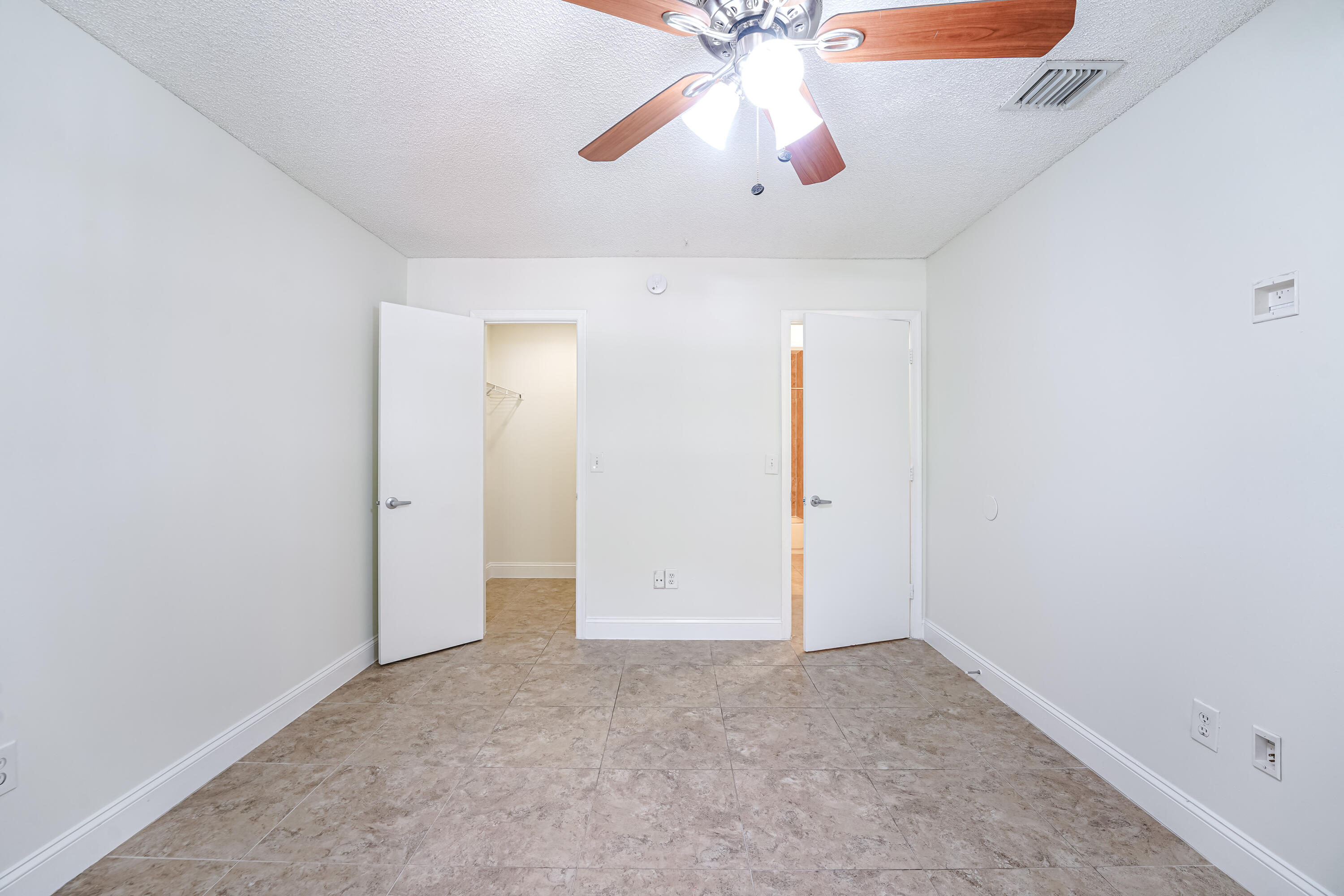 BOCA RATON HILLS SEC 2 - Residential Lease