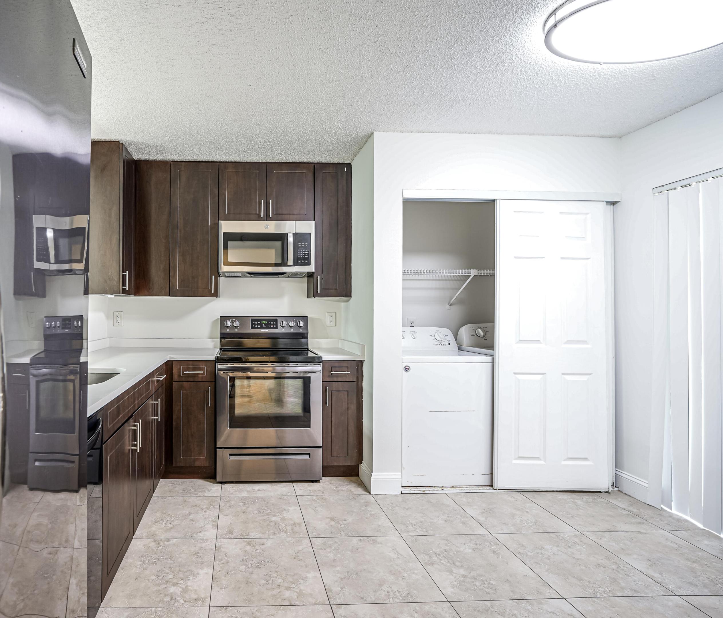 BOCA RATON HILLS SEC 2 - Residential Lease