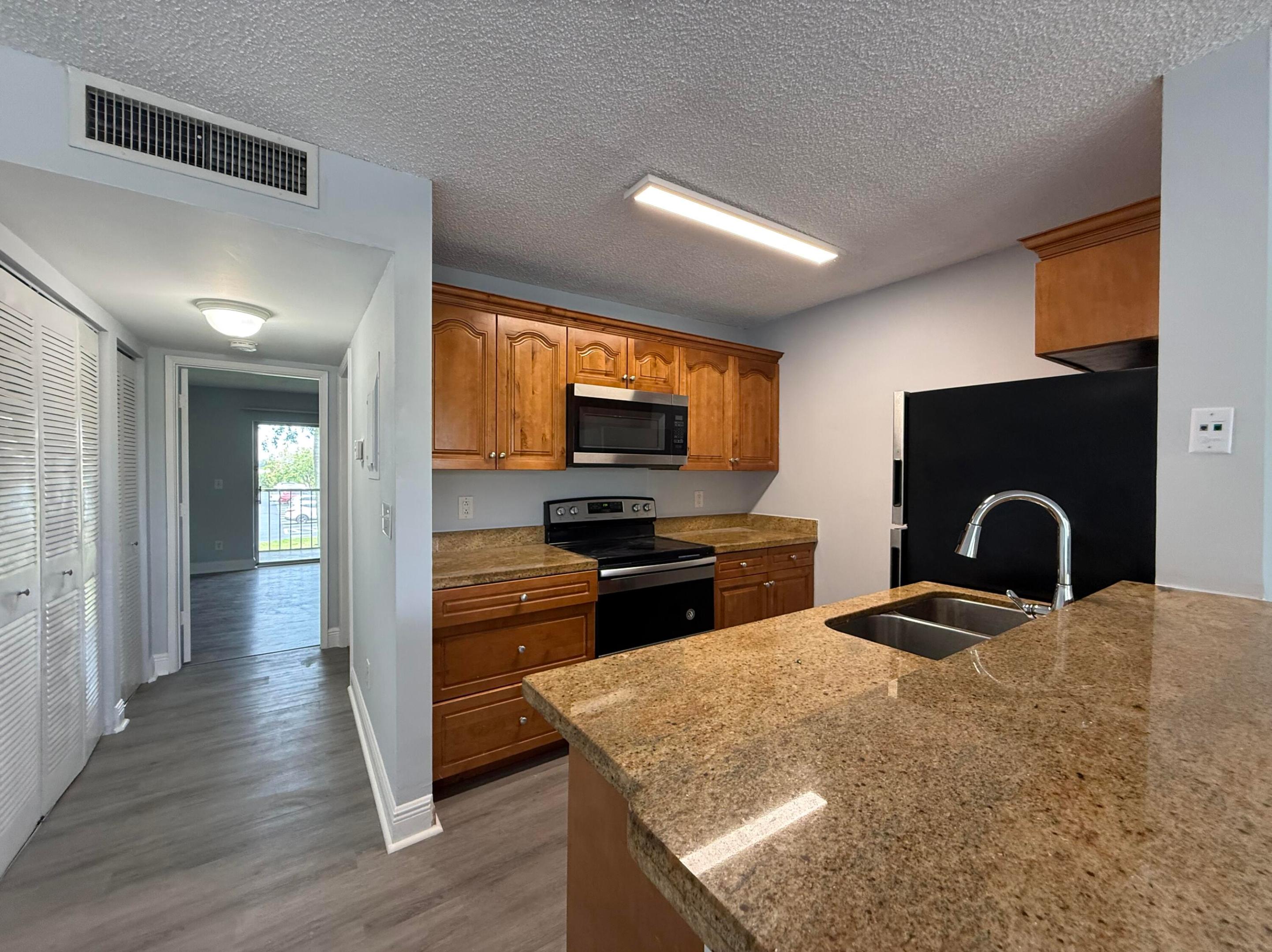 MEADOWS ON THE GREEN CONDO - Residential Lease